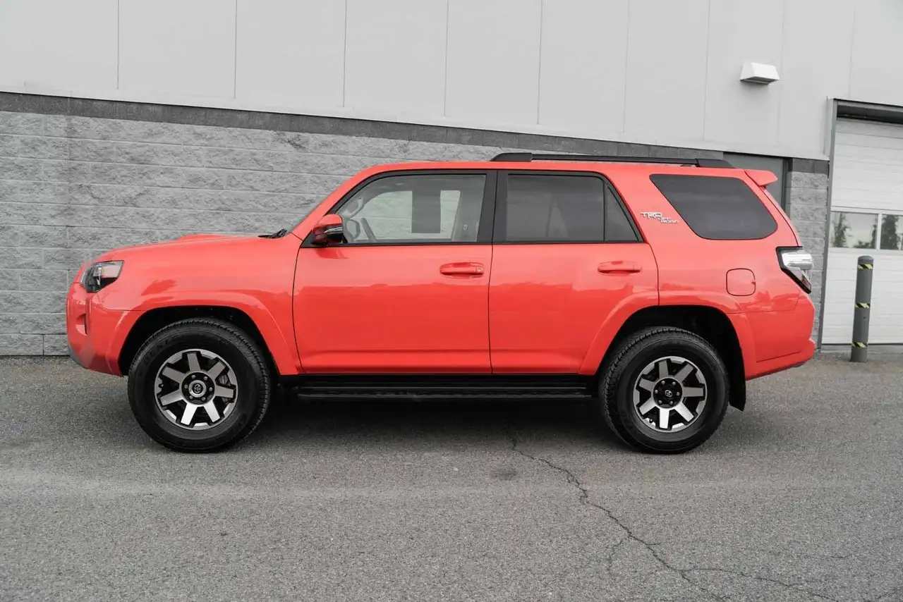 Toyota 4-Runner снимка Toyota 4-Runner