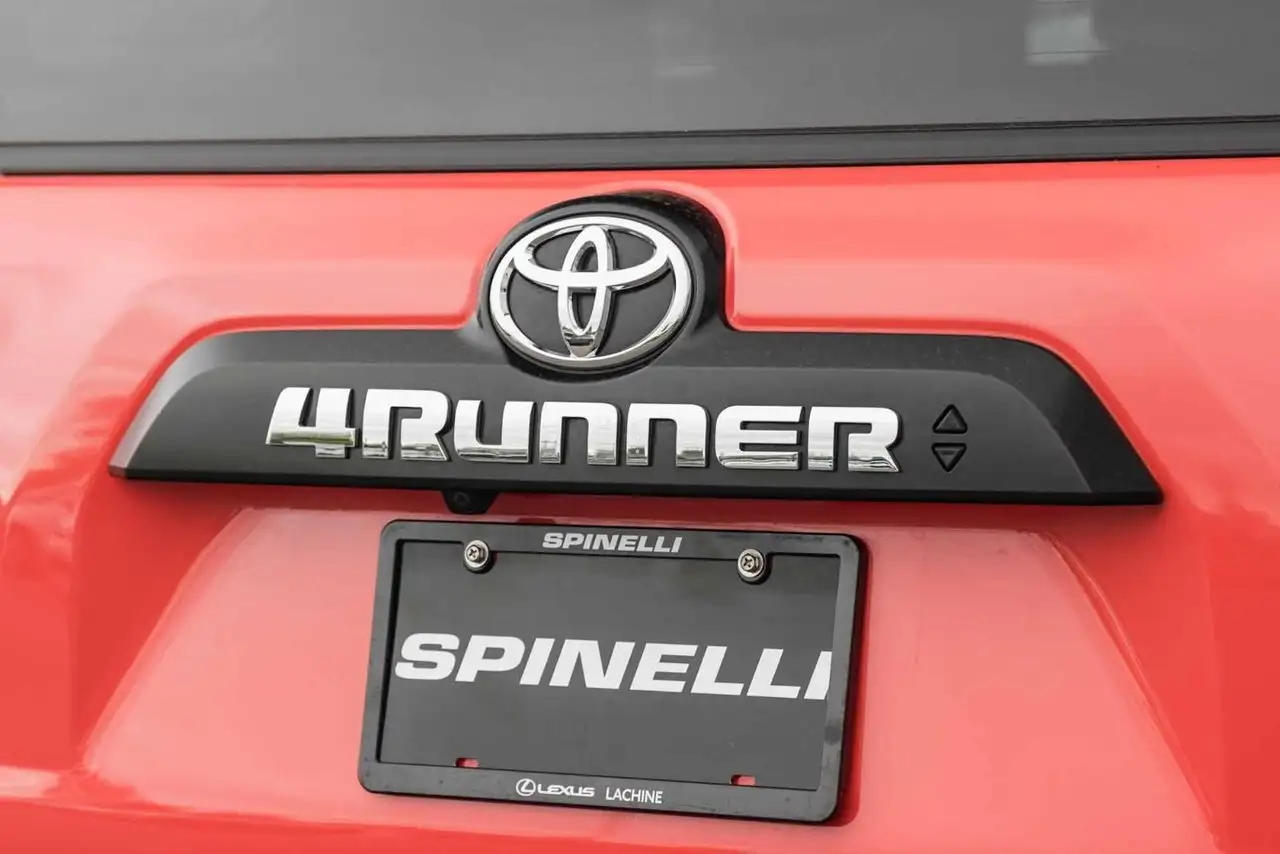 Toyota 4-Runner снимка Toyota 4-Runner