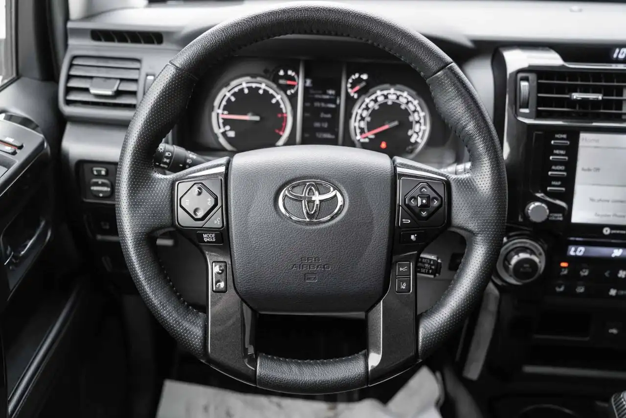 Toyota 4-Runner снимка Toyota 4-Runner