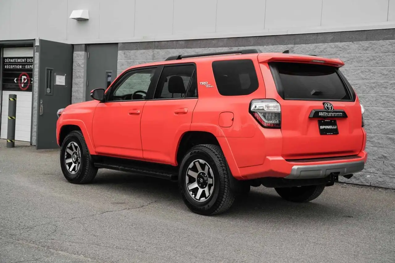 Toyota 4-Runner снимка Toyota 4-Runner