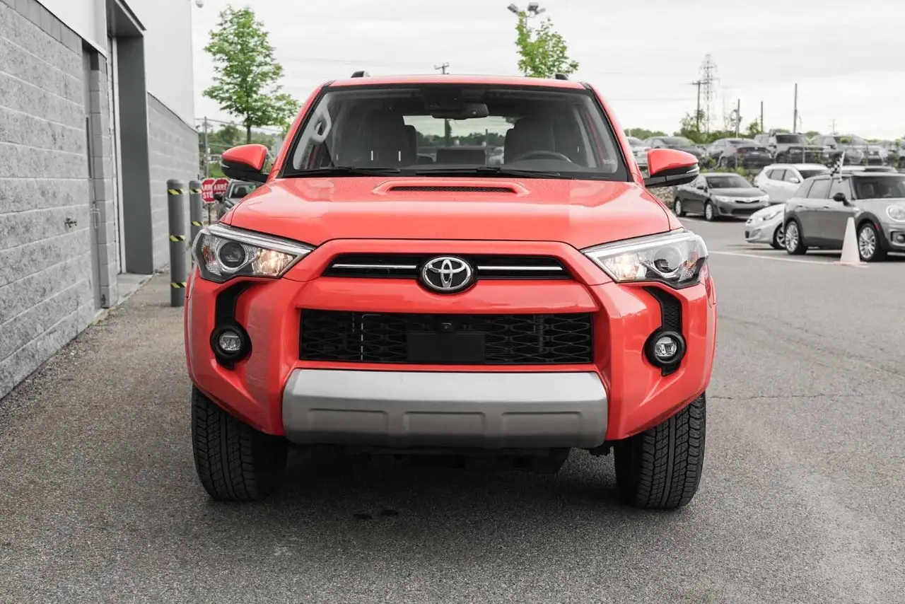 Toyota 4-Runner снимка Toyota 4-Runner