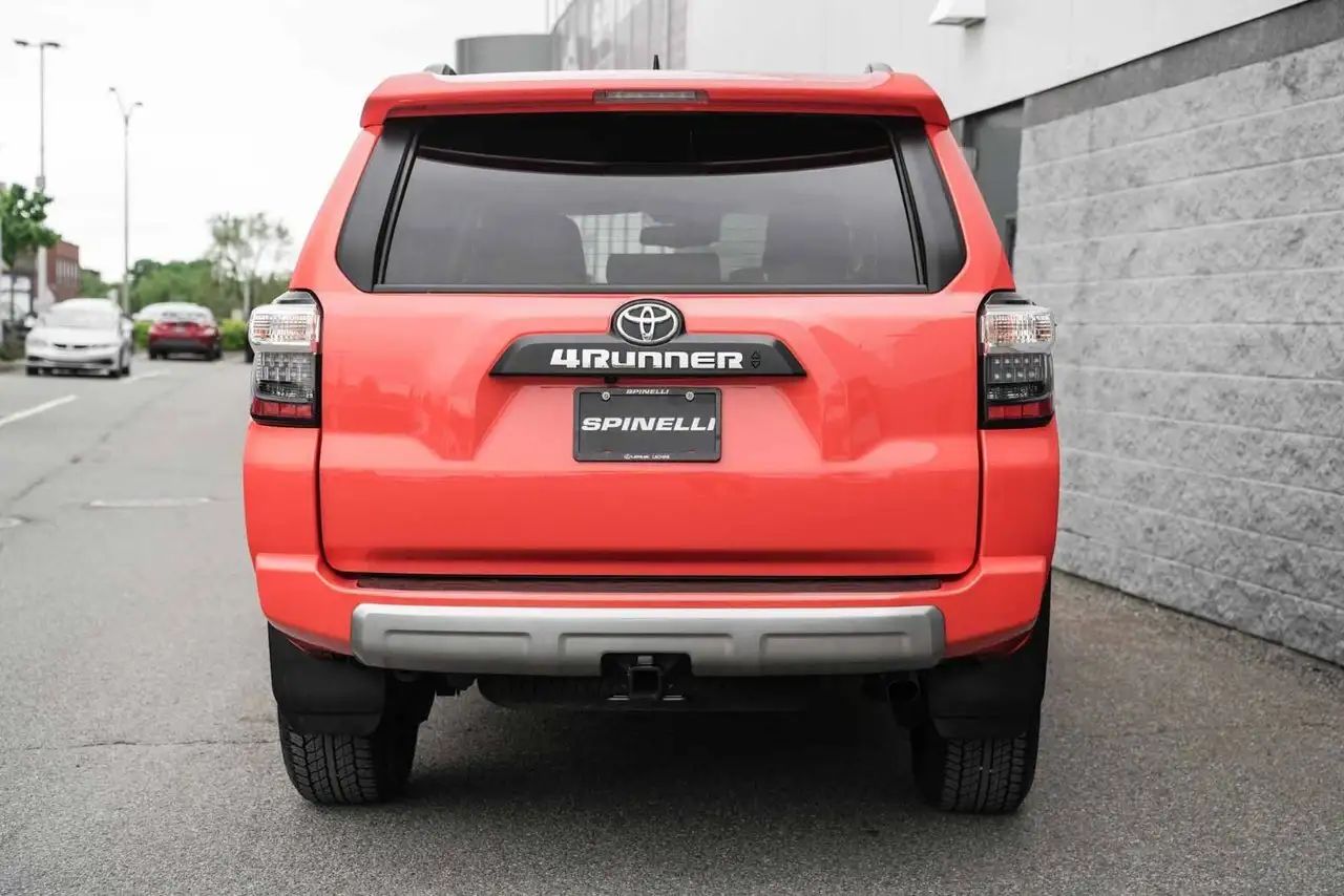 Toyota 4-Runner снимка Toyota 4-Runner