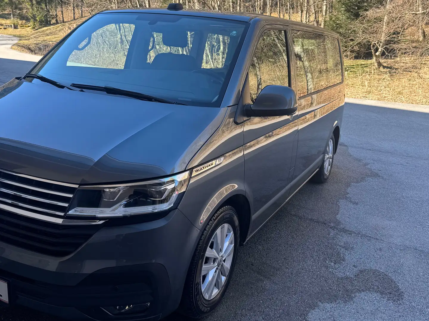Volkswagen T6.1 Multivan Comfortline 150 Ps TDI Grau - 1