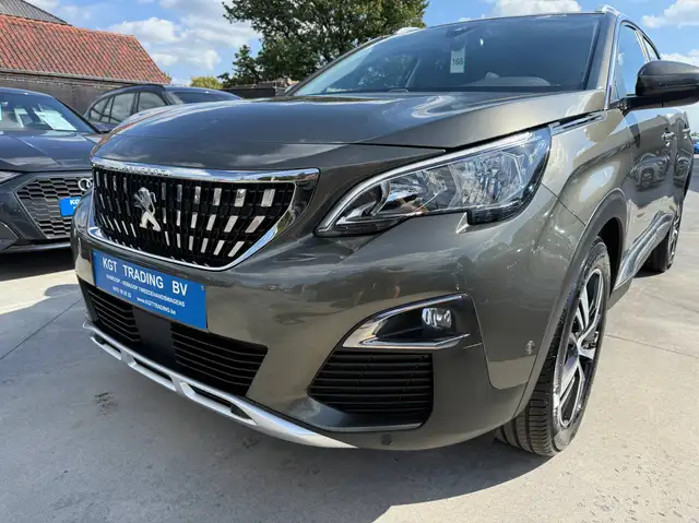 Peugeot 5008 view 10