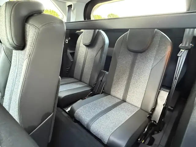 Peugeot 5008 view 15