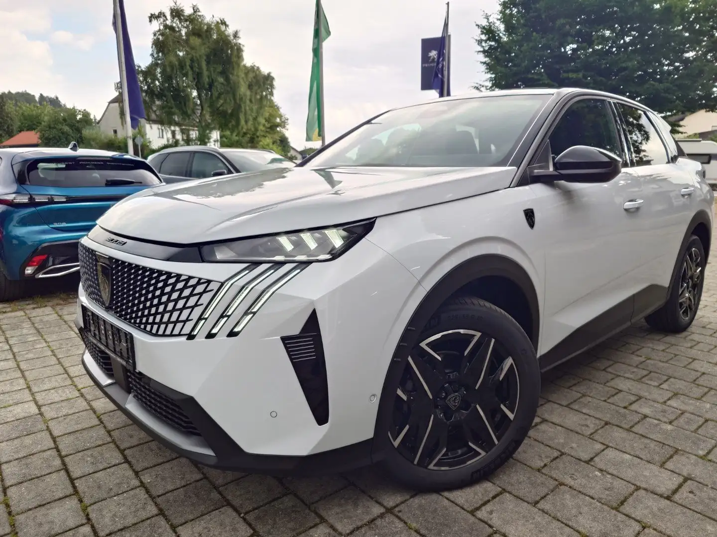 Peugeot 3008 Hybrid 136 GT Hybrid 136e-DSC *Pano*JBL*360°* Blanc - 1
