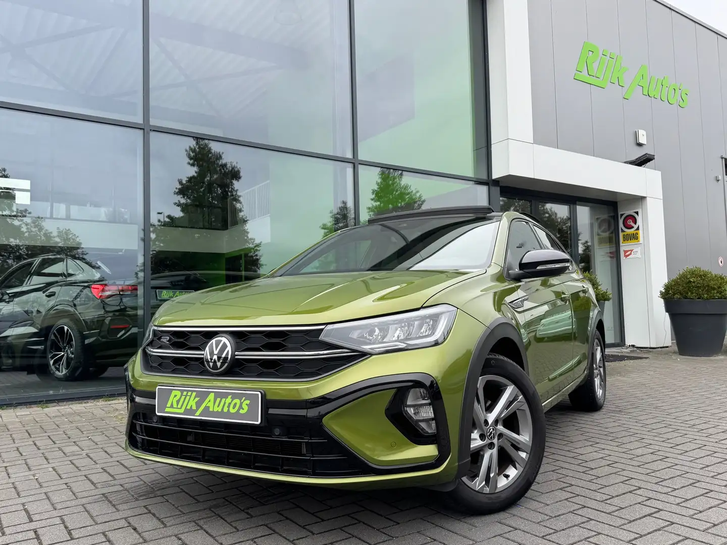 Volkswagen Taigo 1.0 TSI R-Line - Pano - 1E Eigenaar * DSG Vert - 1