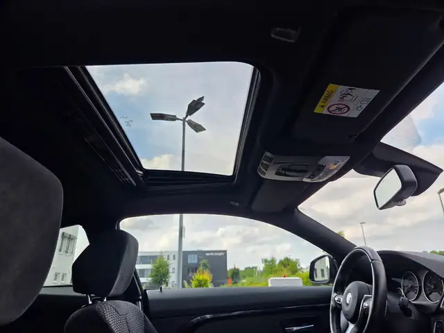 BMW 4 Series view 10