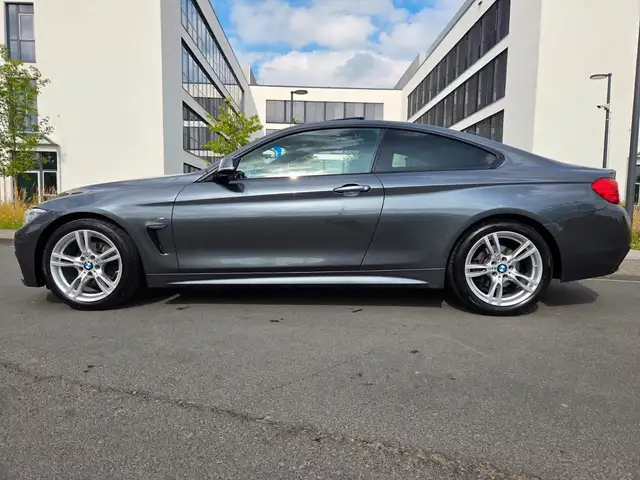 BMW 4 Series view 6