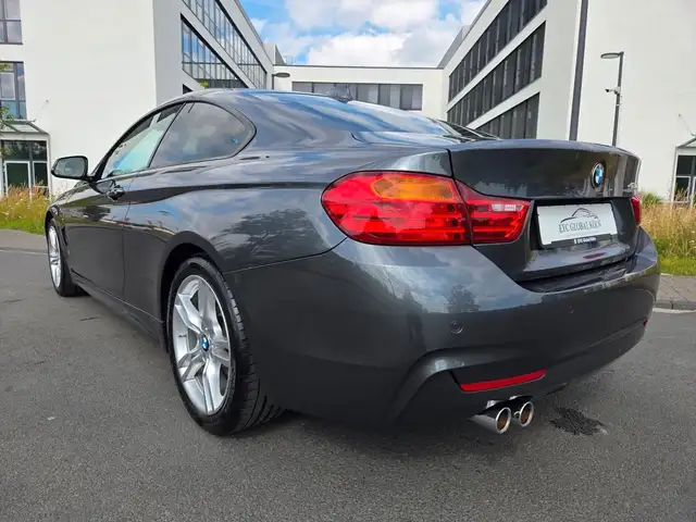 BMW 4 Series view 3