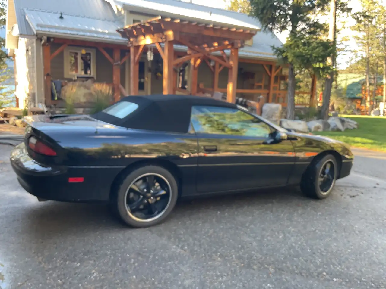 Chevrolet Camaro снимка Chevrolet Camaro