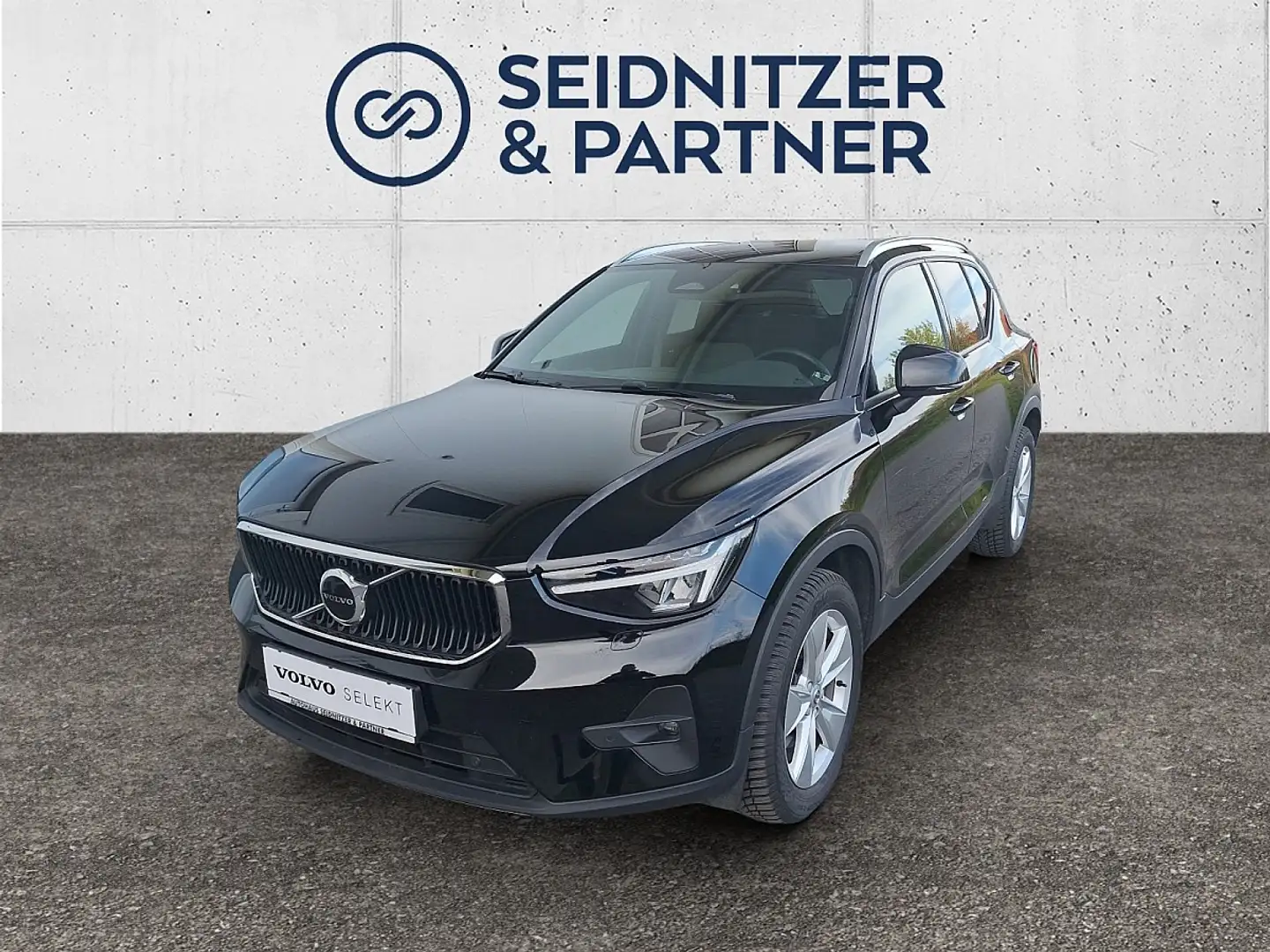 Volvo XC40 B4 AWD Core Aut. Schwarz - 1