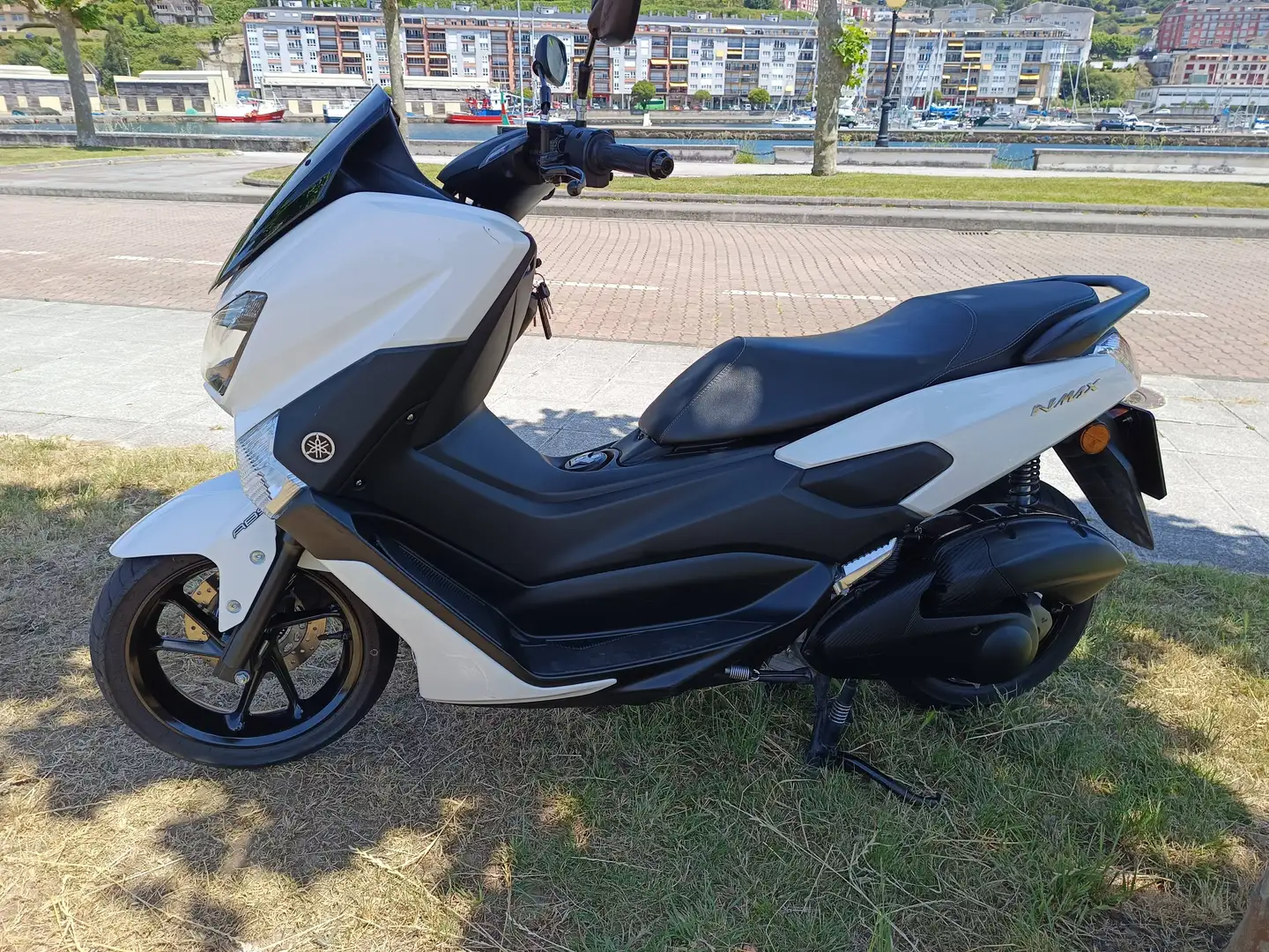 Yamaha NMAX 125 Blanco - 2