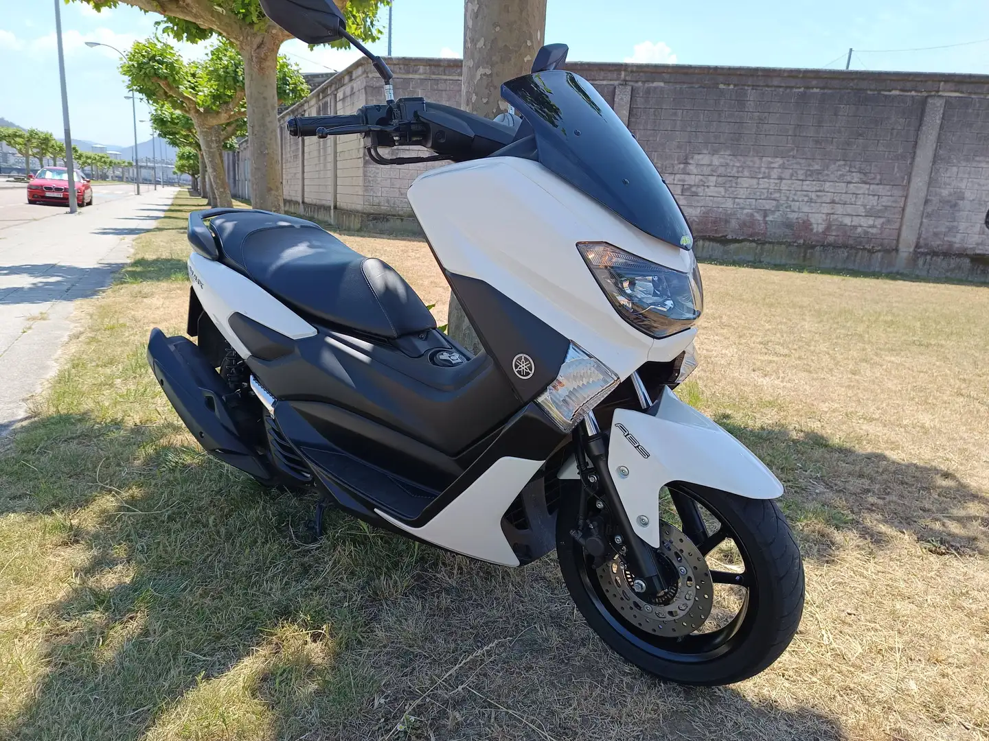 Yamaha NMAX 125 Blanco - 1