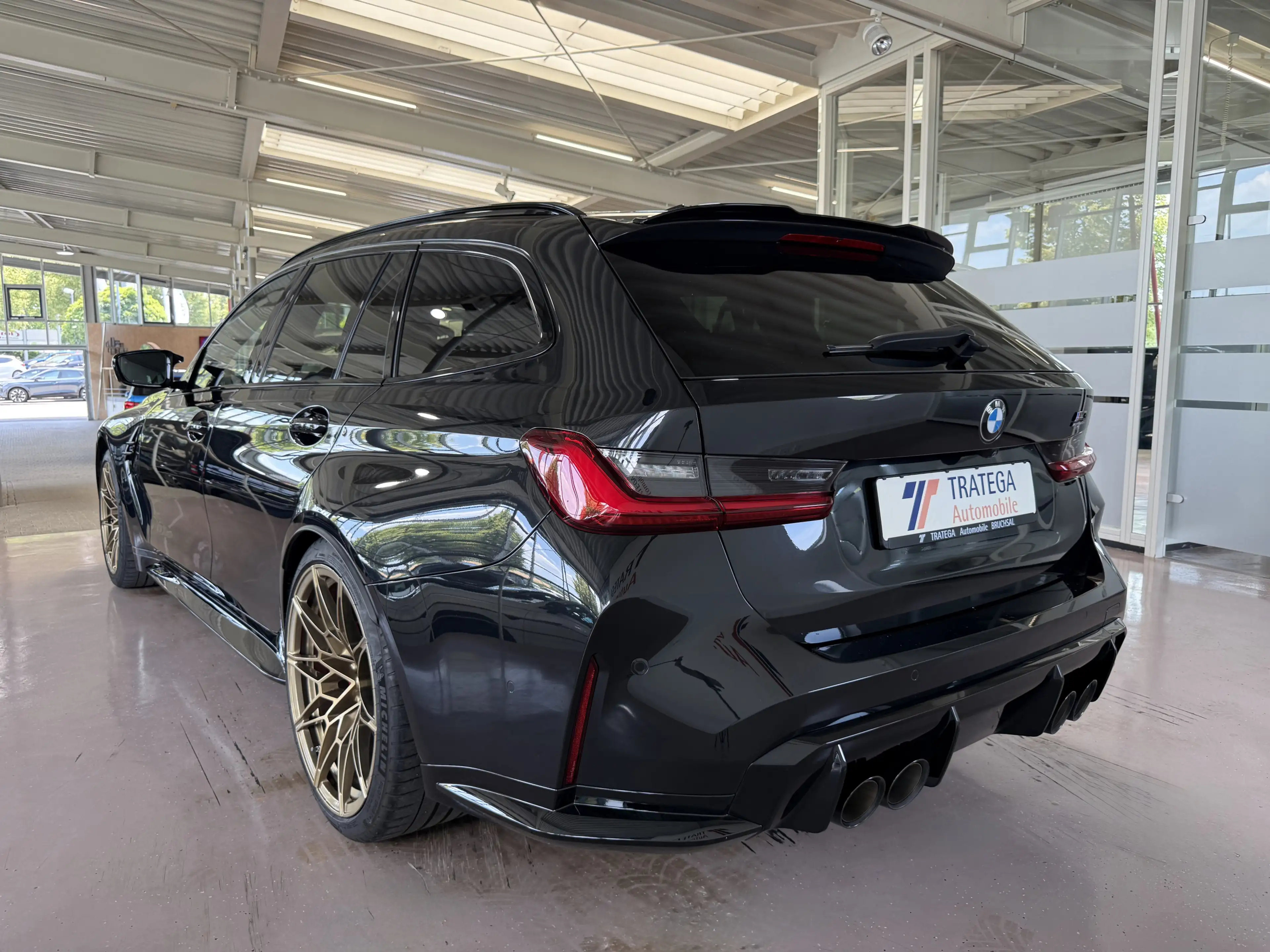 BMW M3 Comp. Touring xDrive Drivers Inno Carbon HK — photo 6