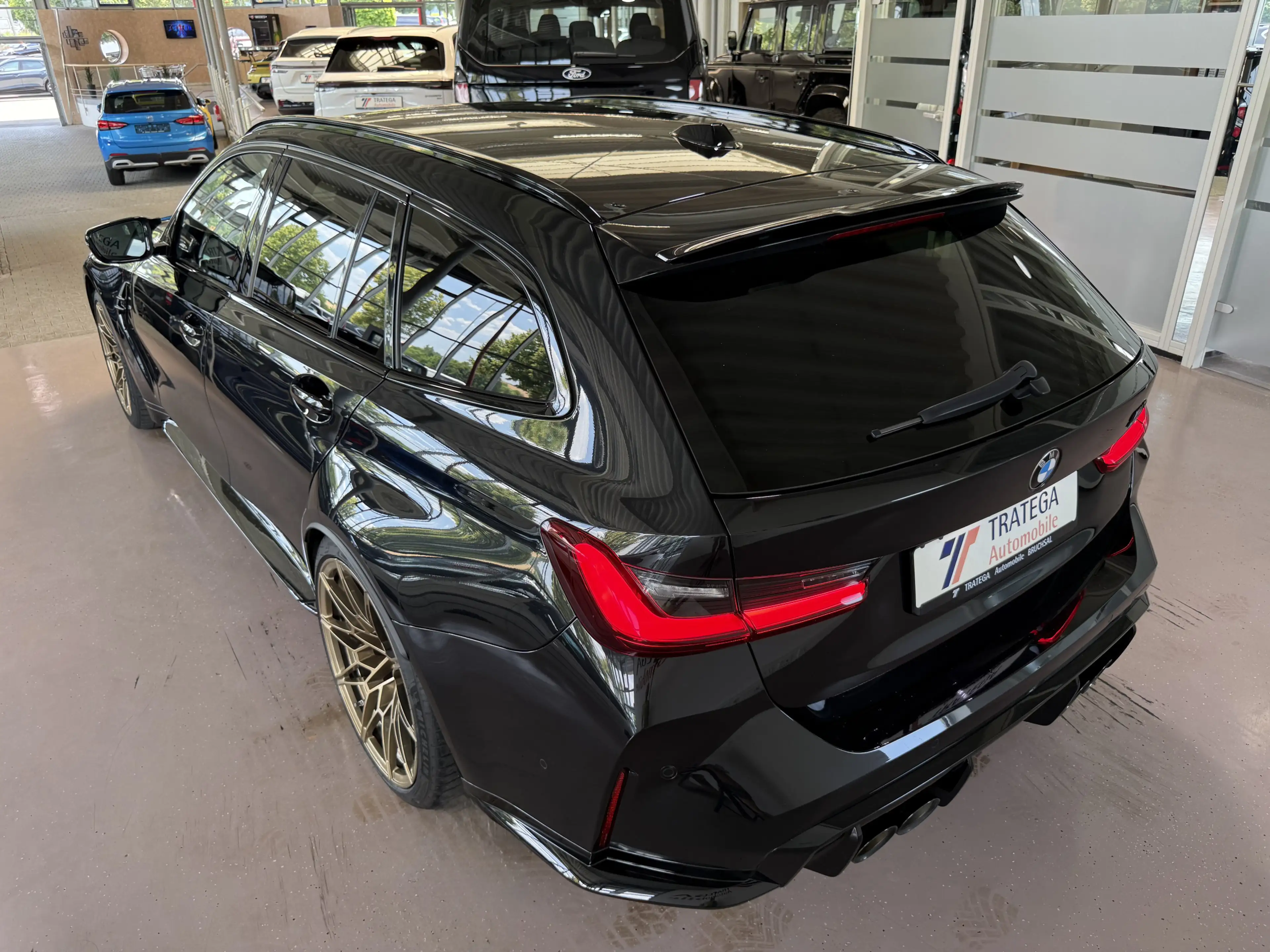 BMW M3 Comp. Touring xDrive Drivers Inno Carbon HK — photo 11