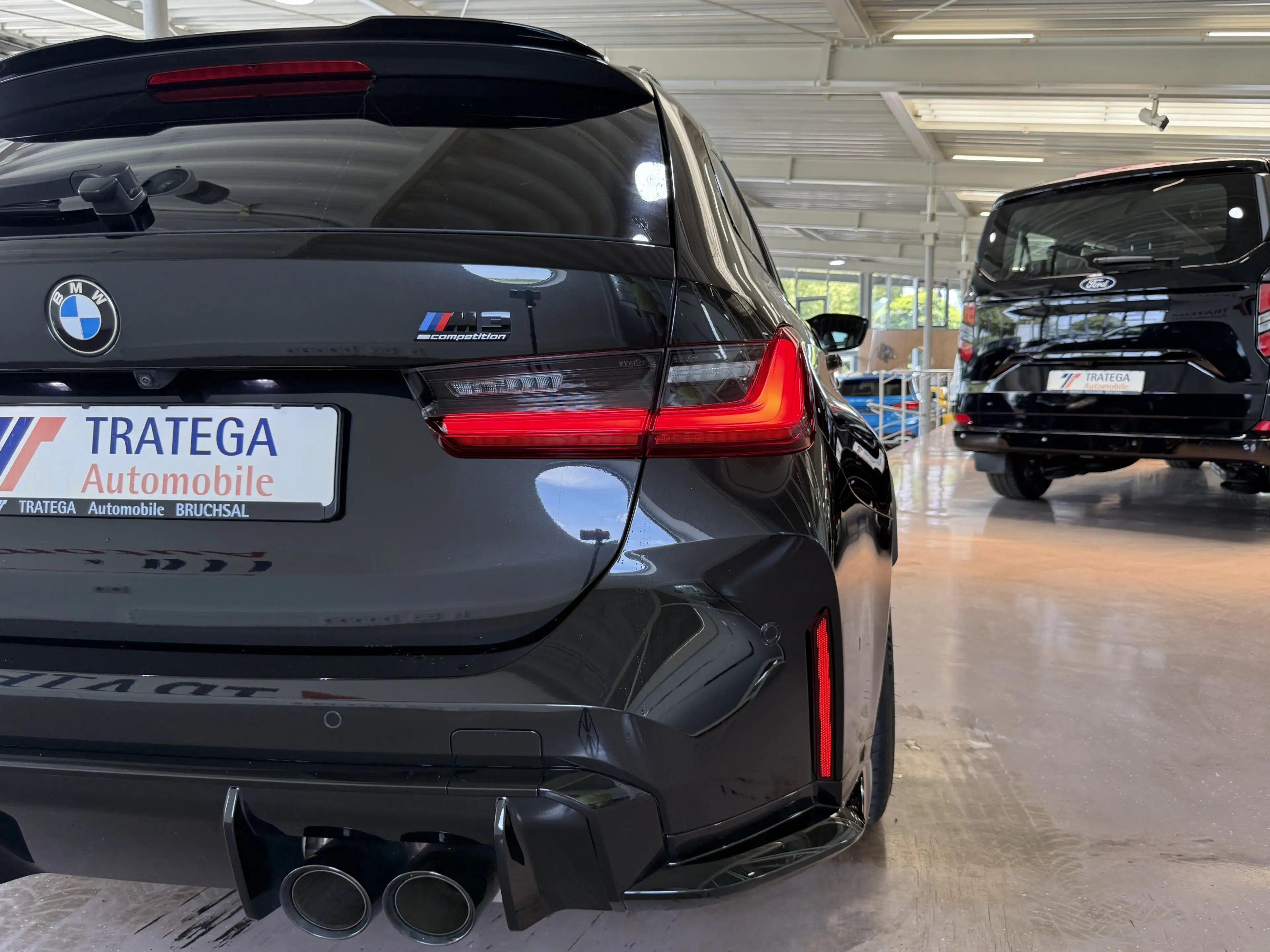 BMW M3 Comp. Touring xDrive Drivers Inno Carbon HK — photo 14