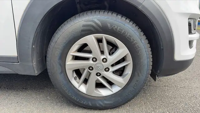 Hyundai Tucson view 17