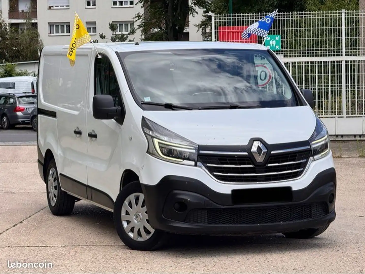 Renault Trafic III Phase 2 L1H1 2.0 dCi 120cv année 01-2020 à 849 Blanc - 2