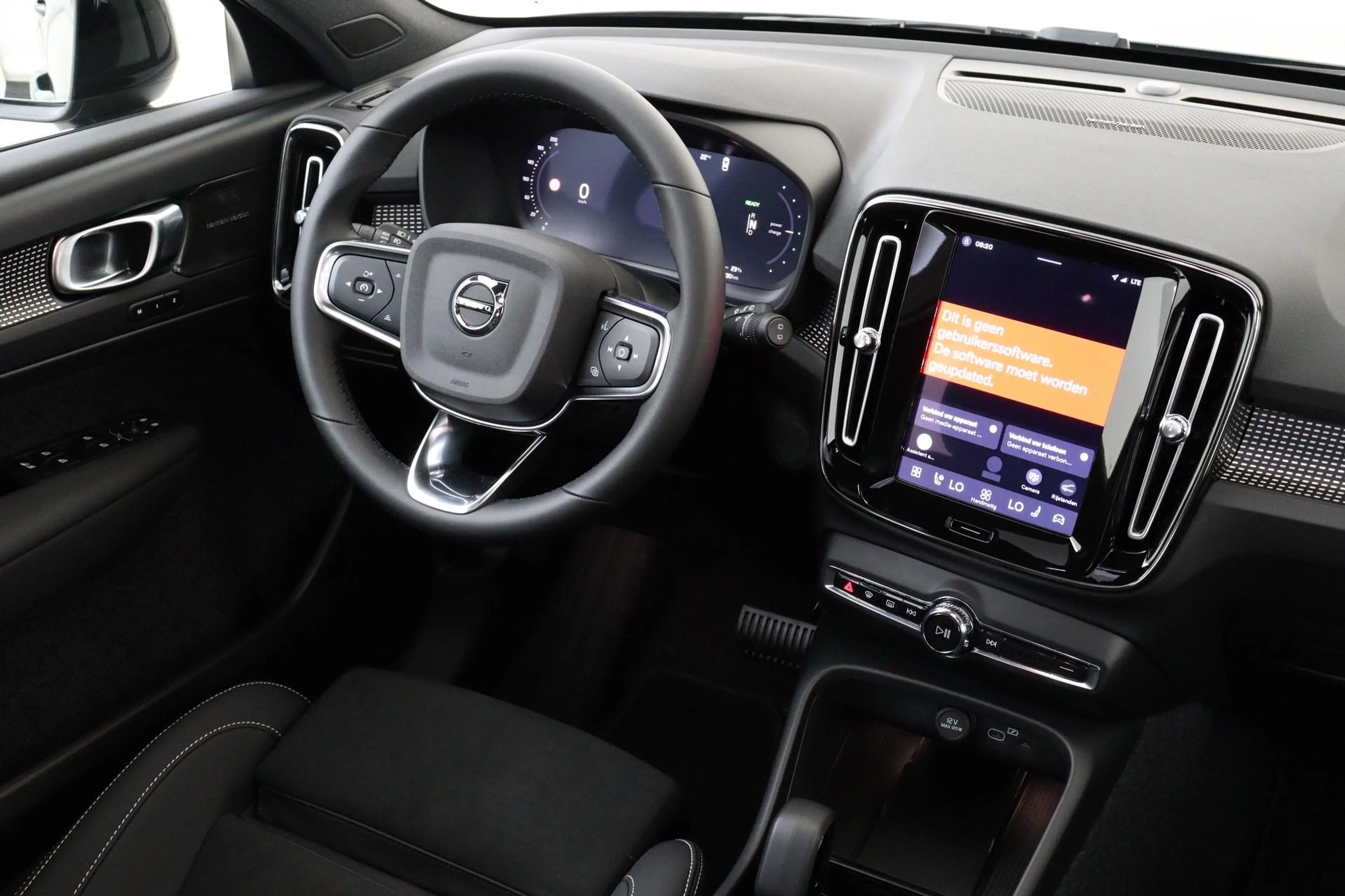 Volvo EX40 SINGLE MOTOR EXTENDED RANGE ULTRA EUROPA 82 kWh -P — photo 6