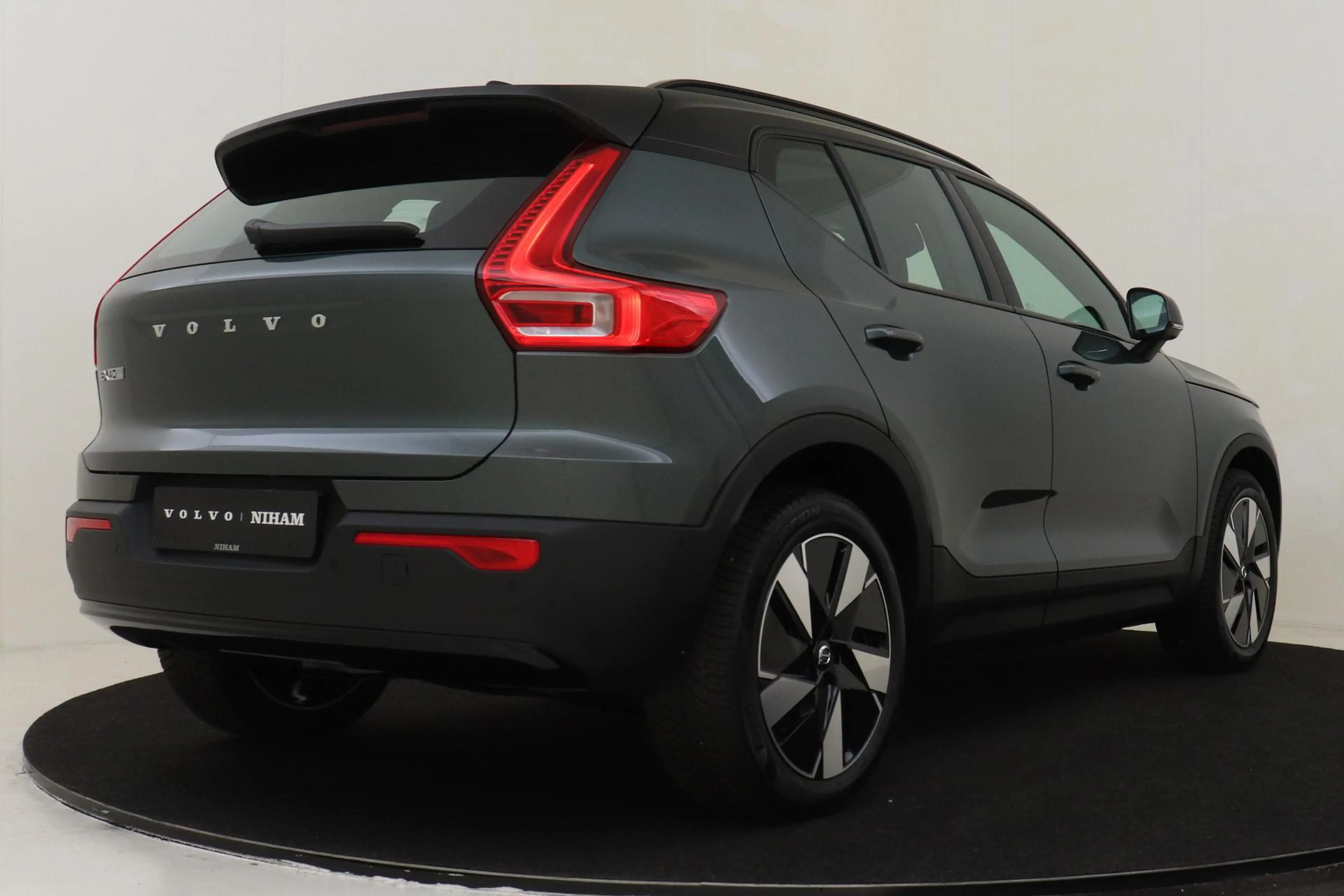 Volvo EX40 SINGLE MOTOR EXTENDED RANGE ULTRA EUROPA 82 kWh -P — photo 3