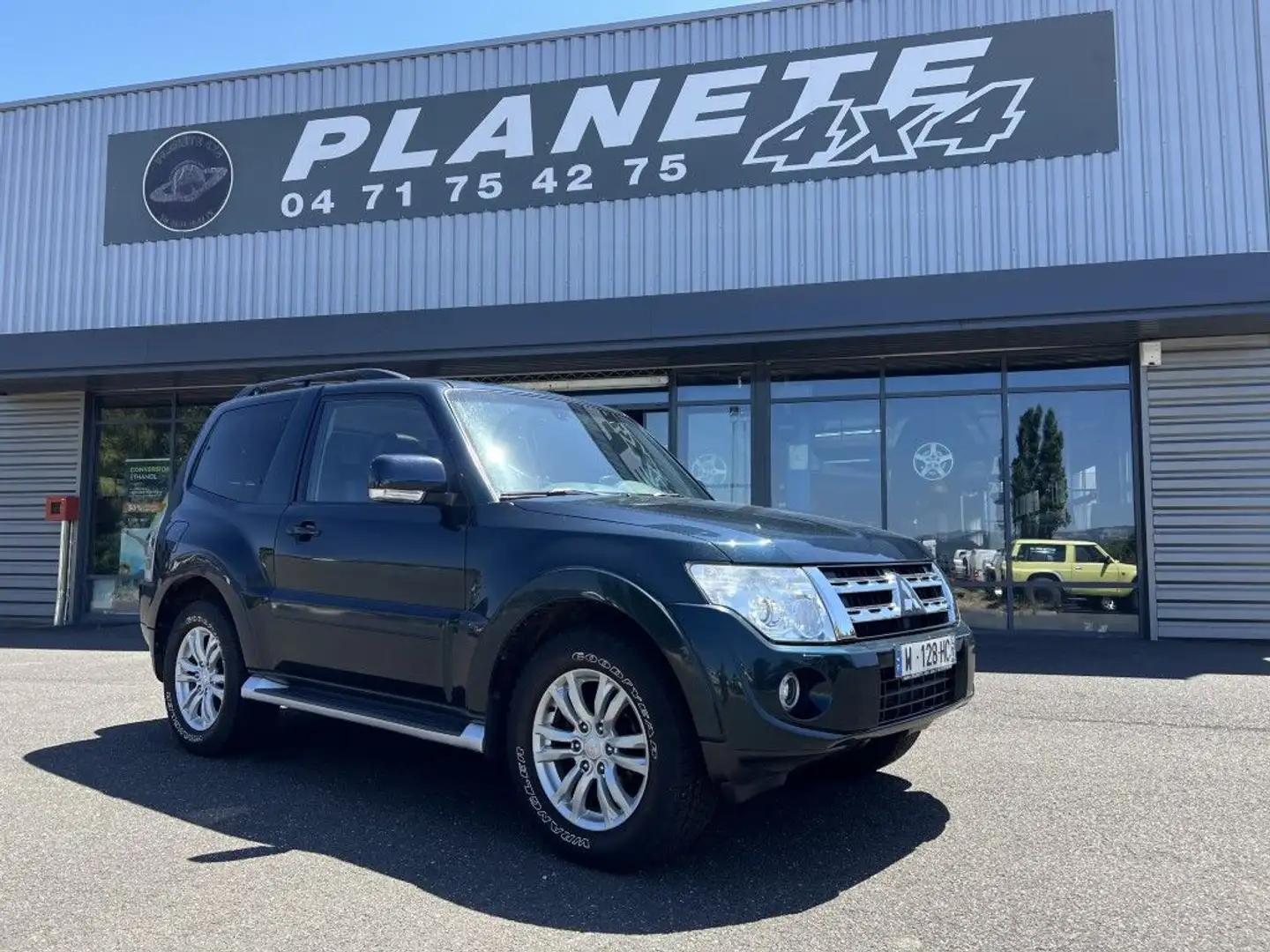 Mitsubishi Pajero 3.2 DID 200 CV Instyle Vert - 2