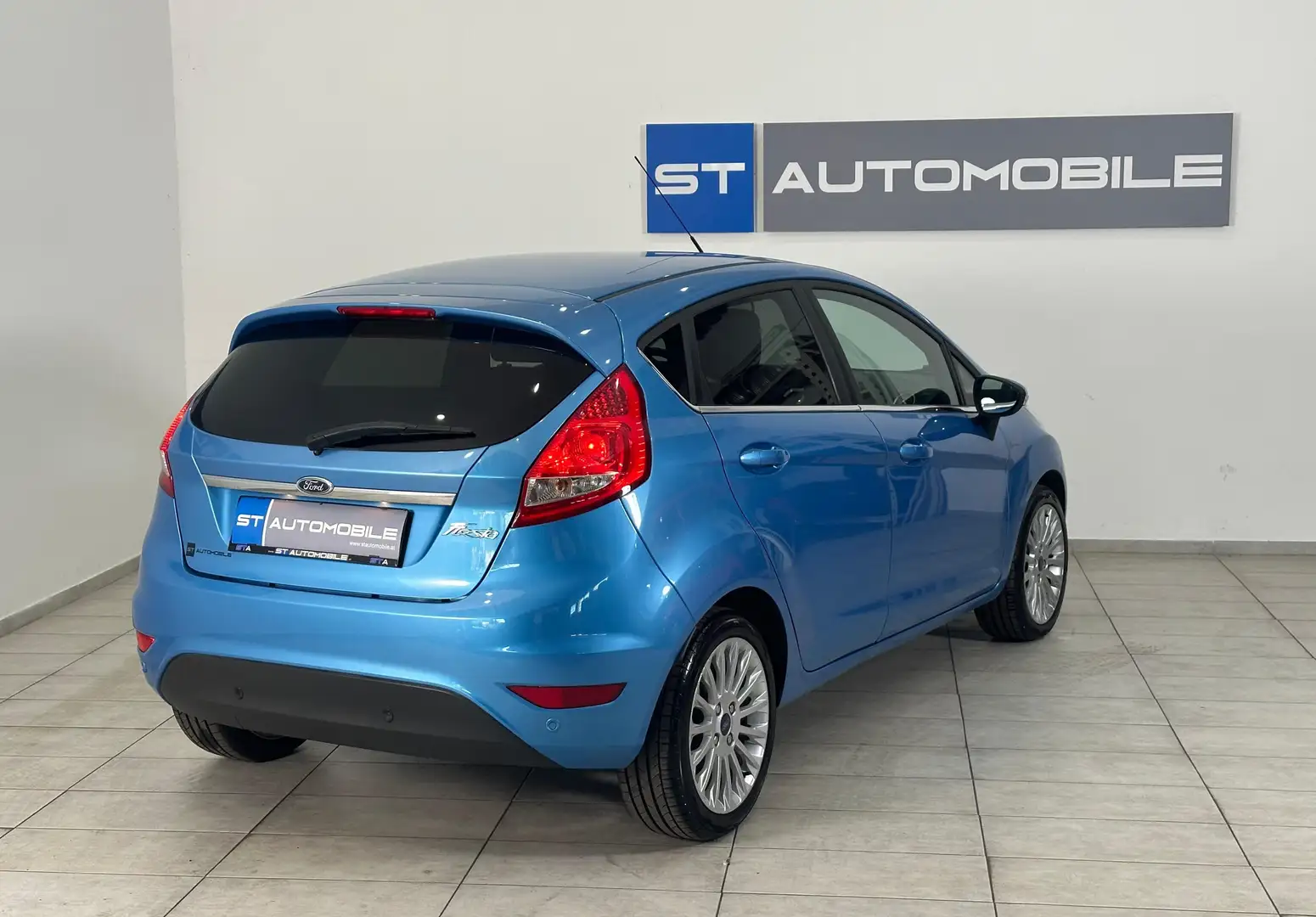 Ford Fiesta Titanium //KLIMA // EINPARKHILFE // Blu/Azzurro - 2