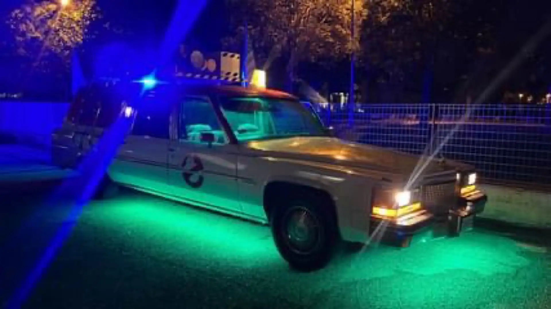 Cadillac Brougham Hearse Ecto-1 2016 White - 2
