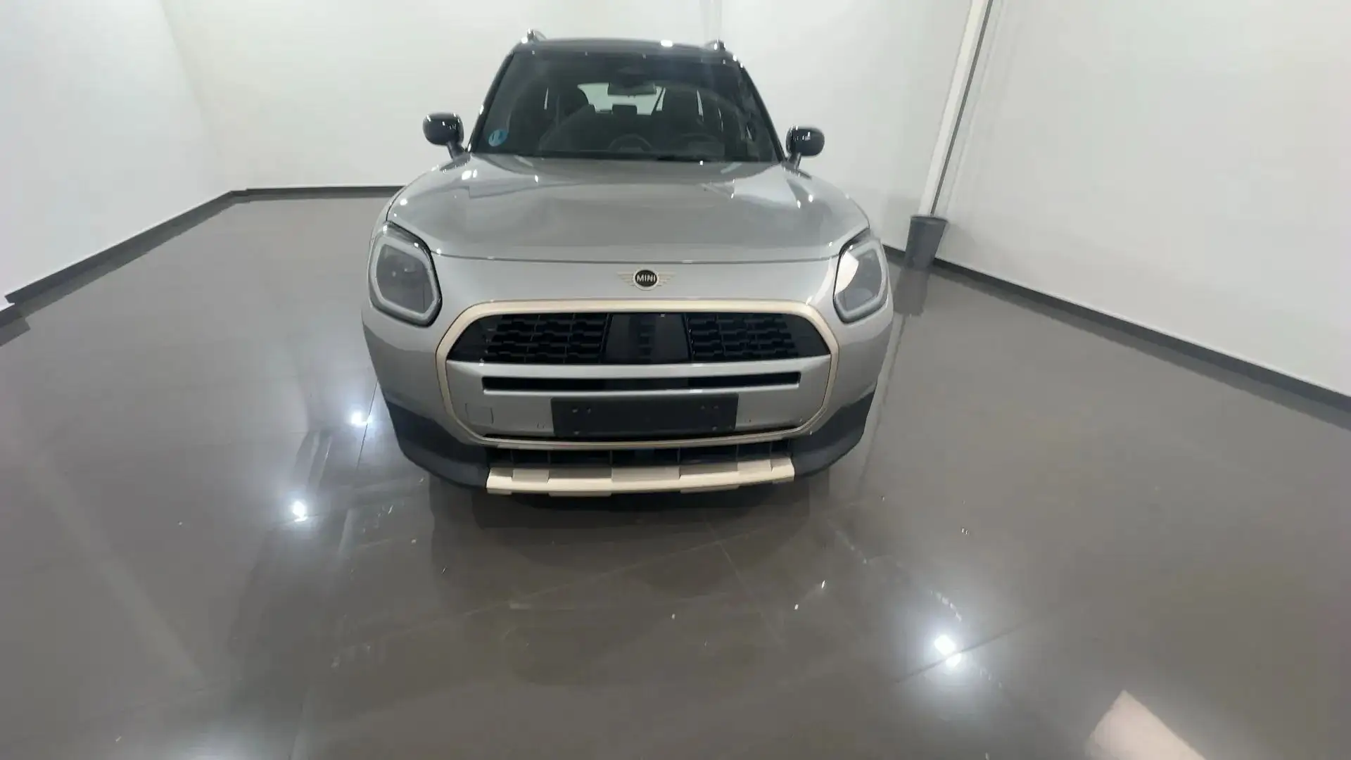 MINI Cooper Countryman Countryman C Favoured Trim auto Argento - 2