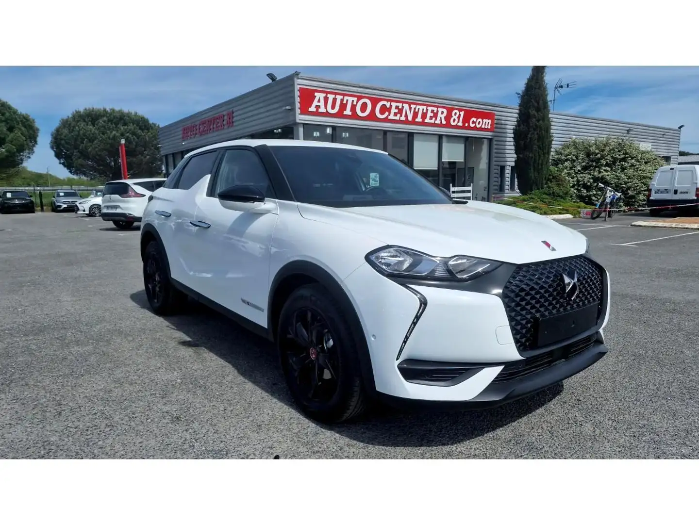 DS Automobiles DS 3 Crossback 1.2i PureTech 100 Performance Line +GPS Wit - 1