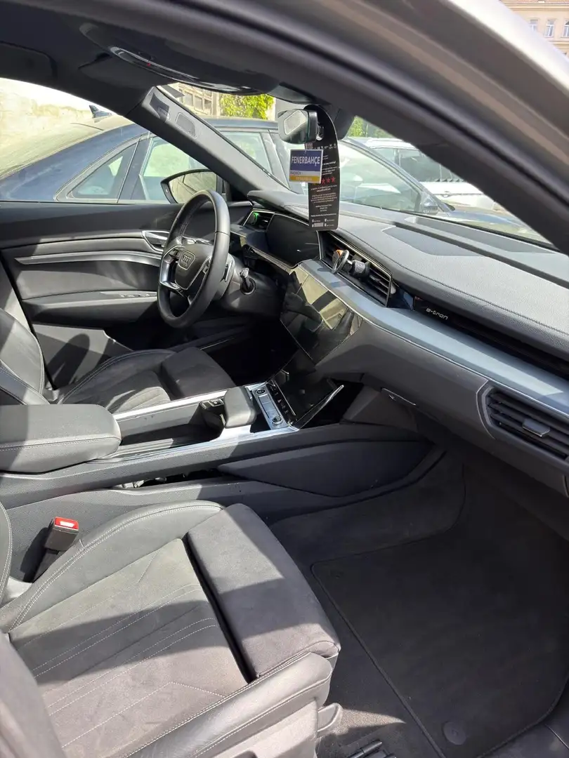 Audi Q8 e-tron Sportback 50 quattro 89kWh Business - 2