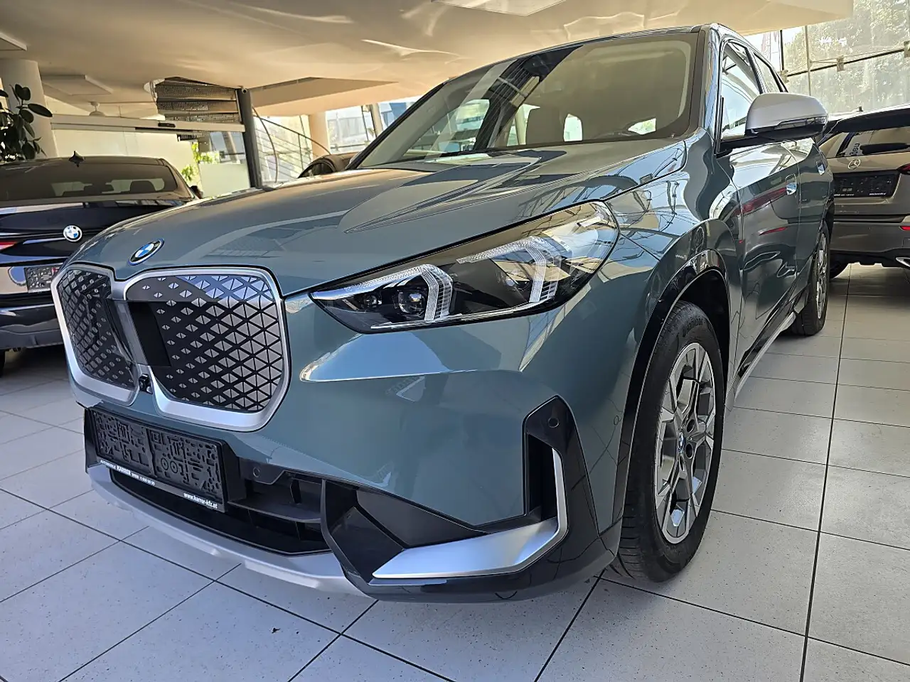 BMW iX1