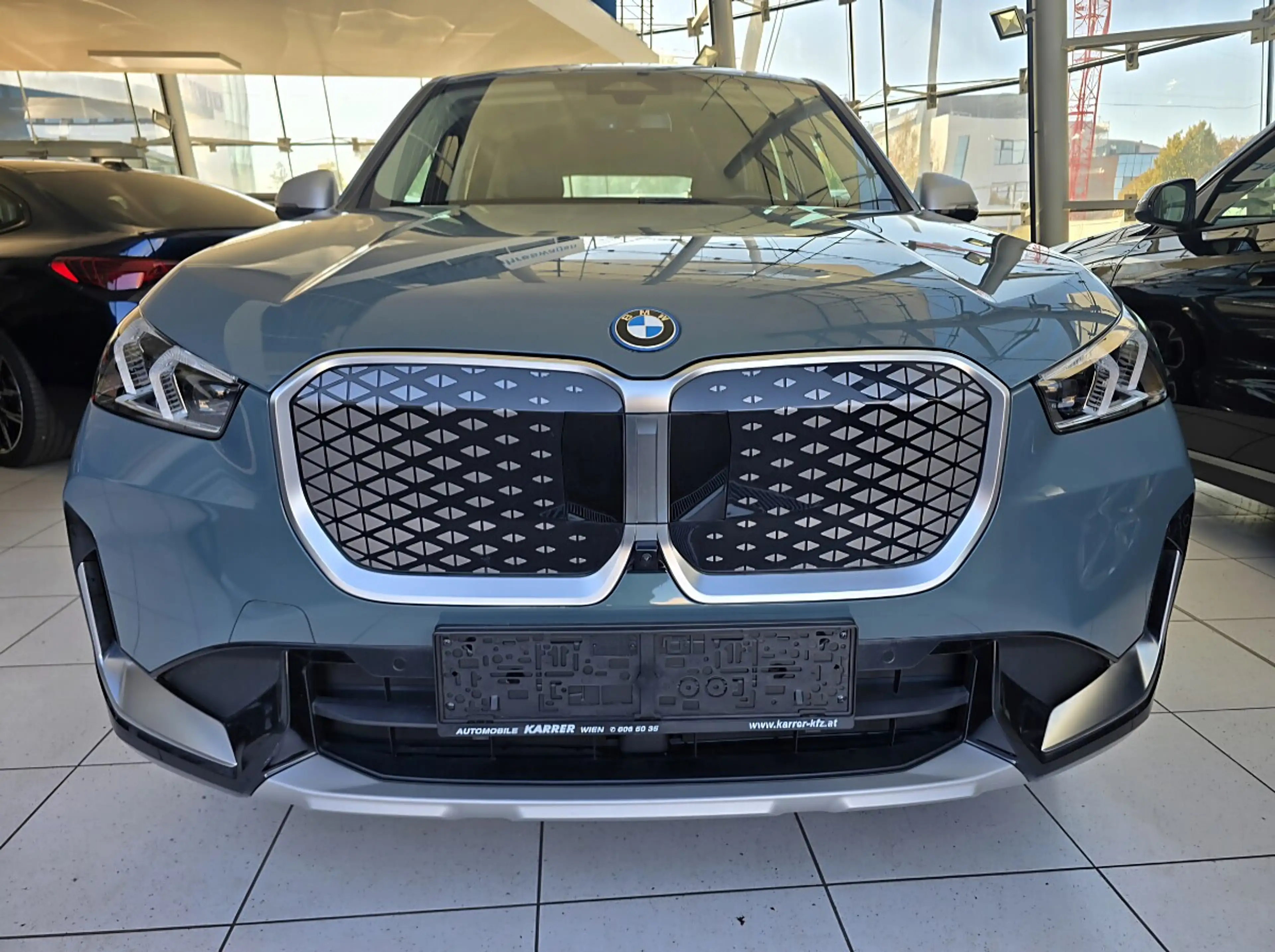 BMW iX1 xDrive30 "X Line" Vollleder/Head-Up/Komfortzugang — photo 3