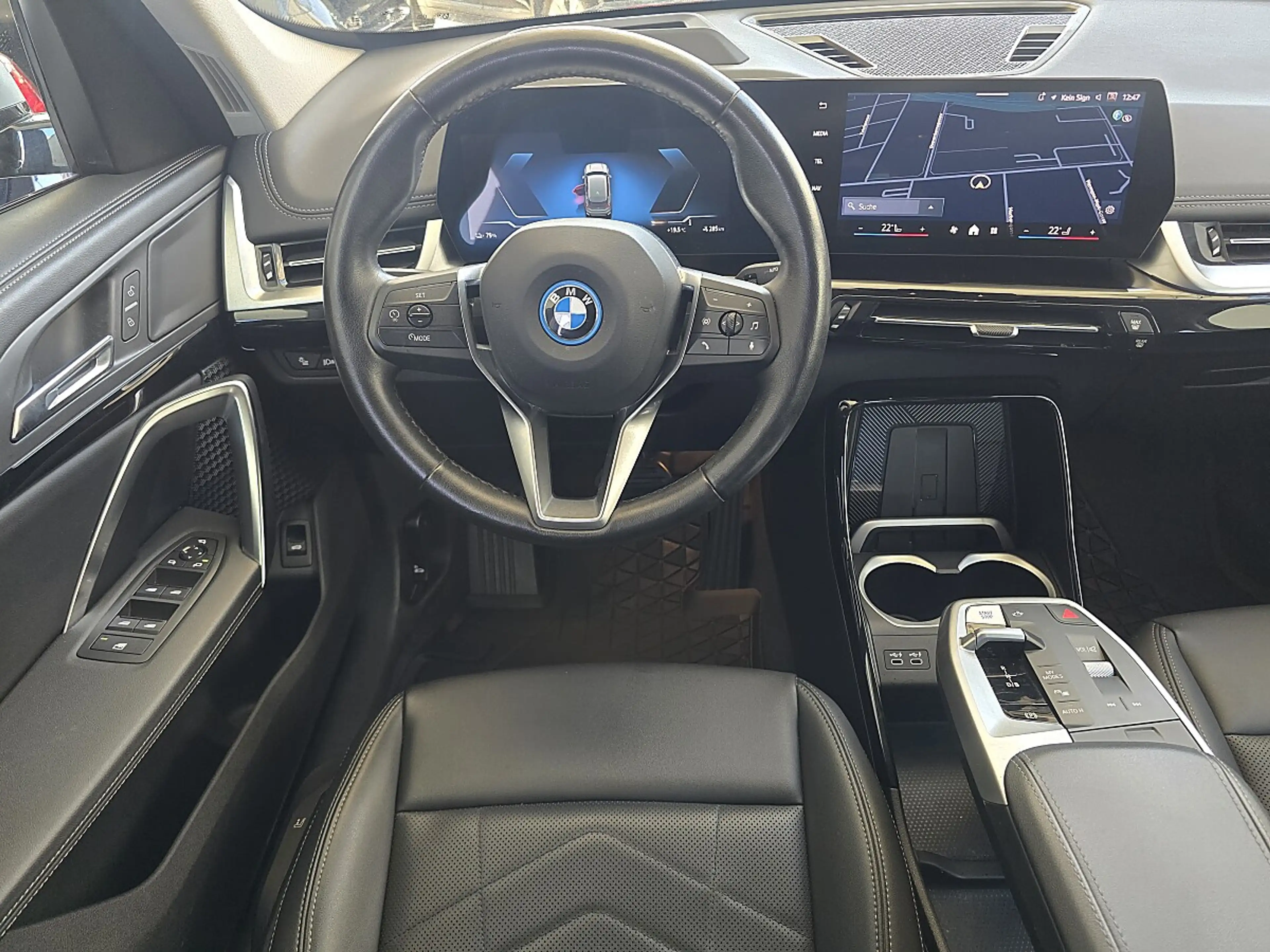 BMW iX1 xDrive30 "X Line" Vollleder/Head-Up/Komfortzugang — photo 10