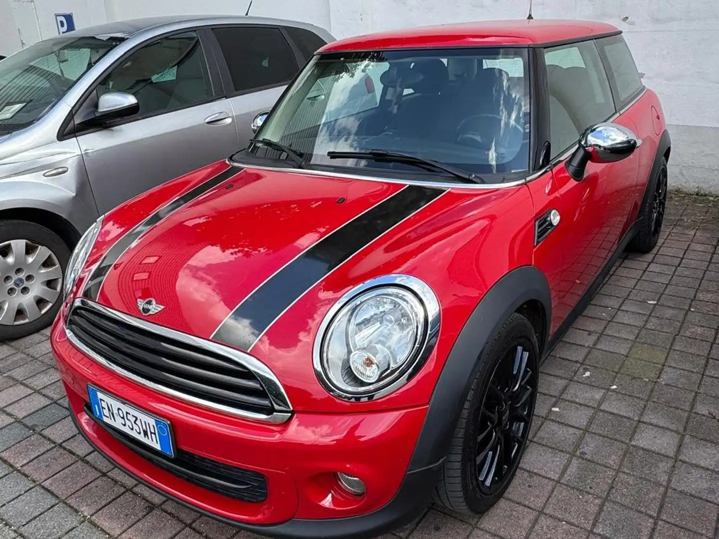 MINI One D 2012, deluxe, 1.6 (90cv) Красный - 1