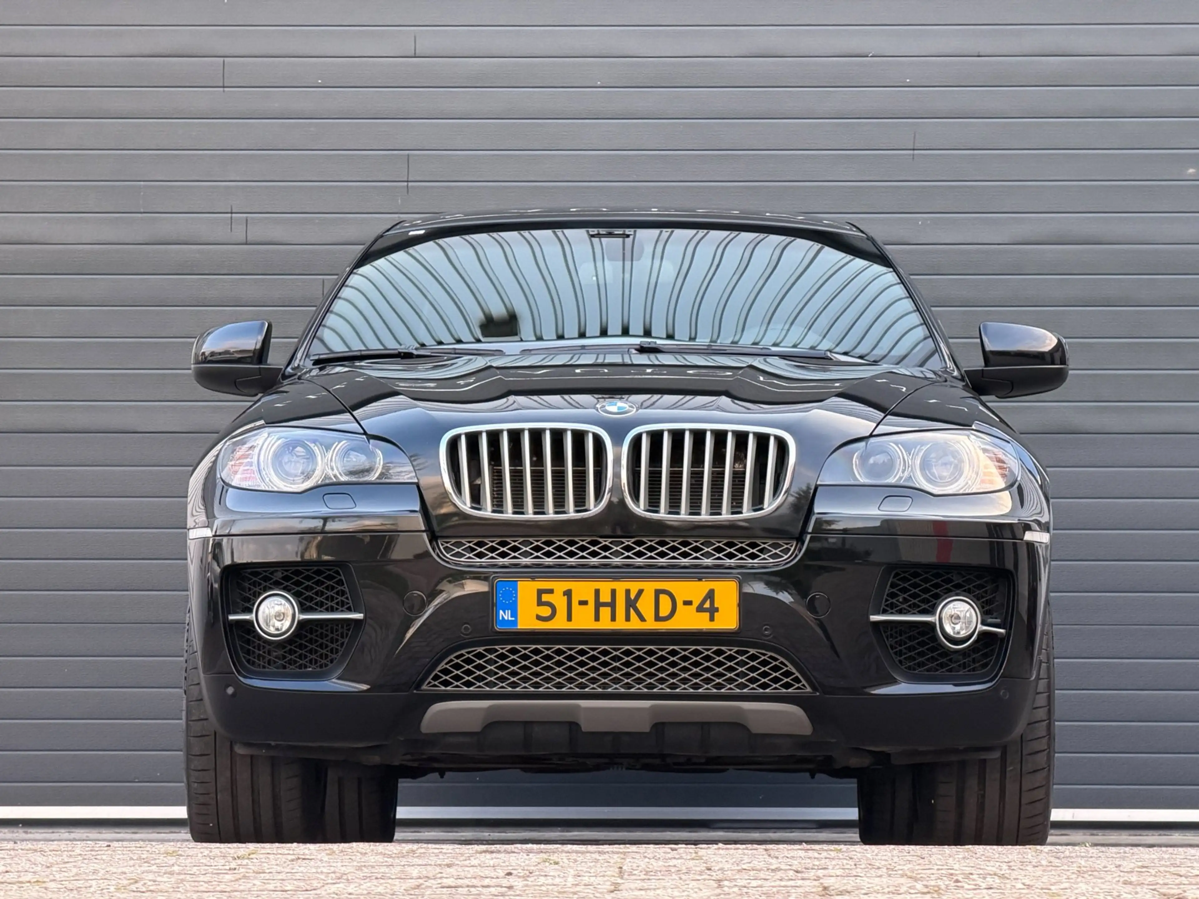 BMW X6 XDrive50i High Executive|LEDER|NAP|TREKHAAK|20"|YO — photo 2