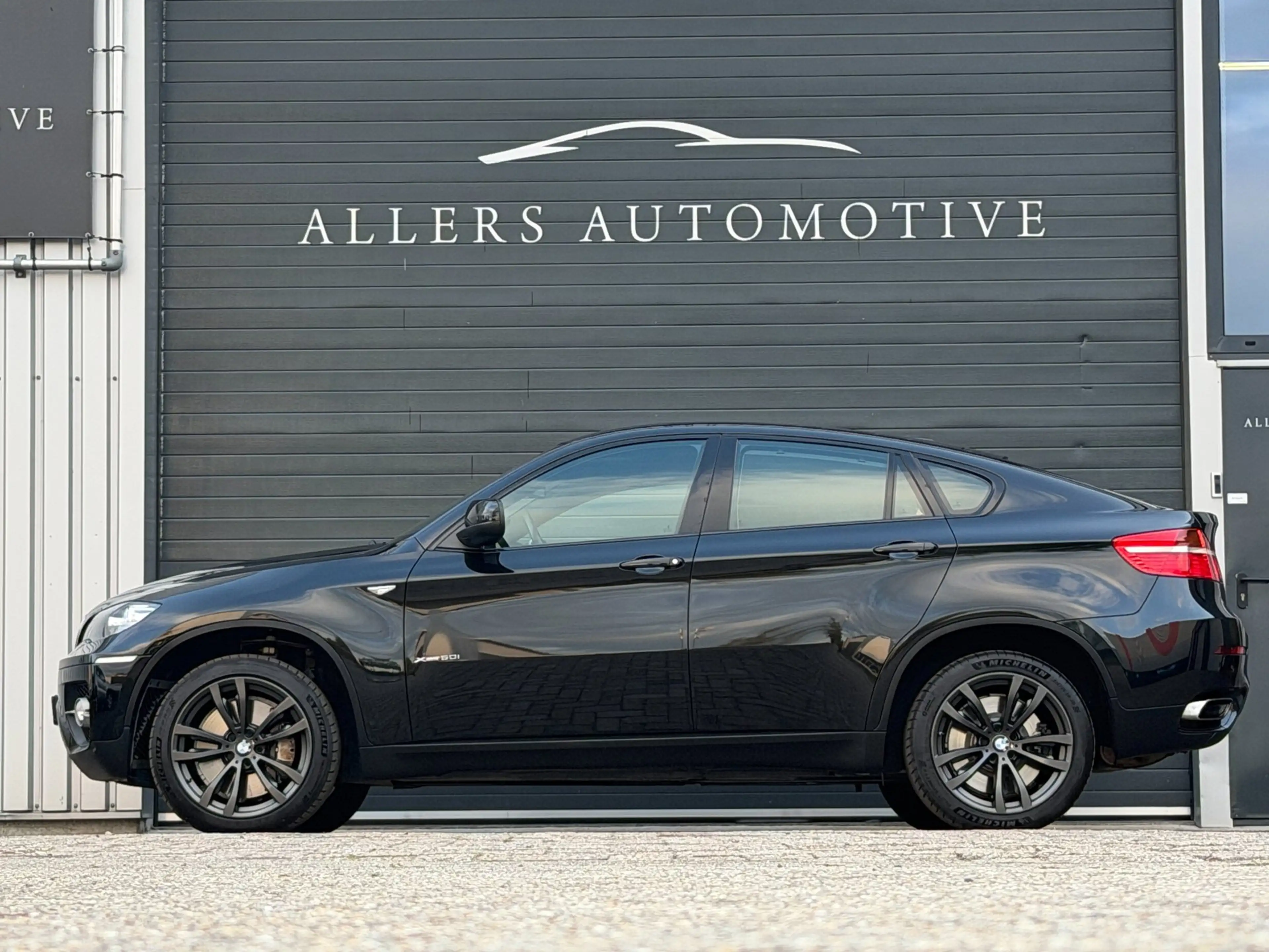 BMW X6 XDrive50i High Executive|LEDER|NAP|TREKHAAK|20"|YO — photo 4