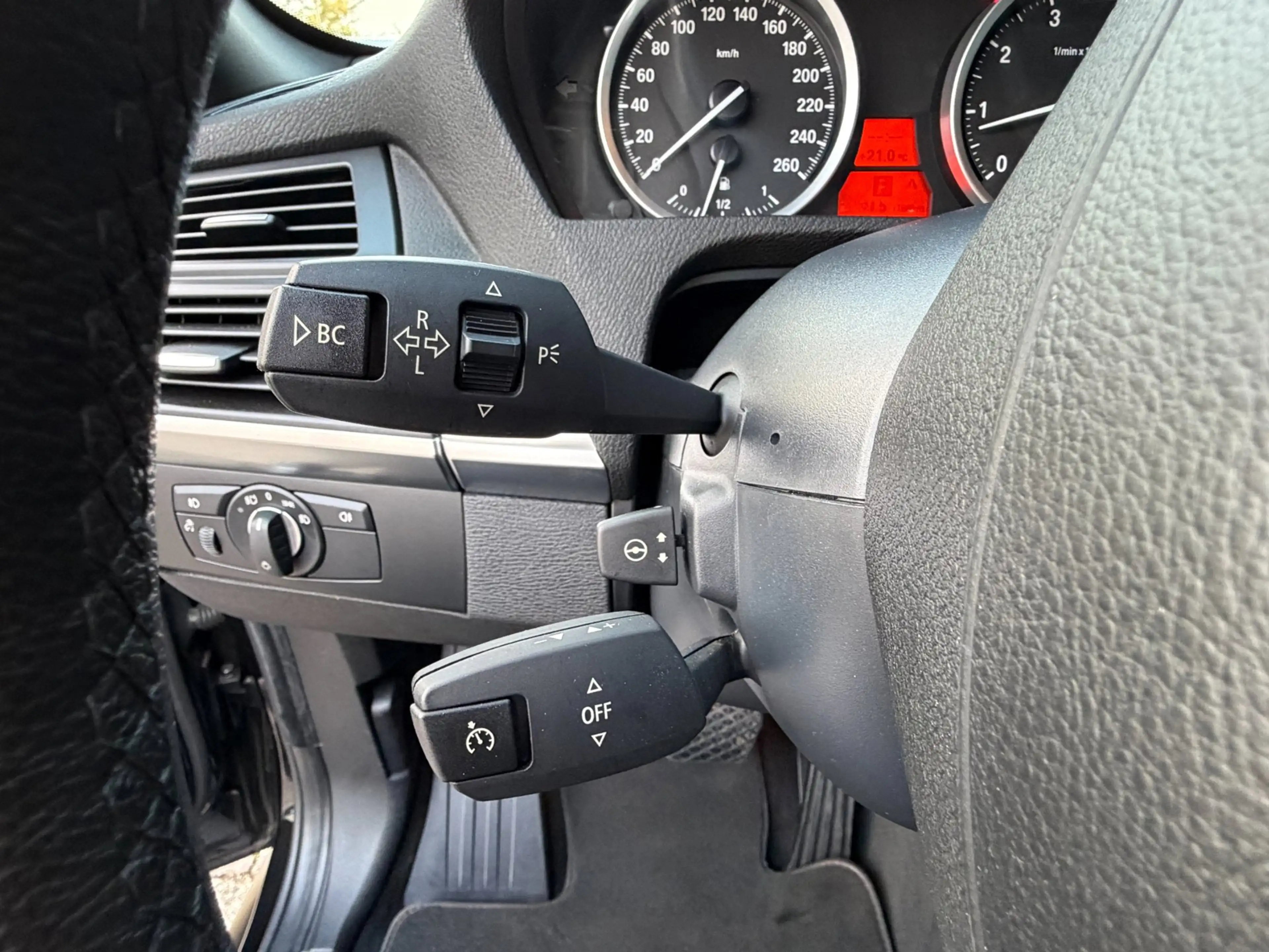 BMW X6 XDrive50i High Executive|LEDER|NAP|TREKHAAK|20"|YO — photo 12
