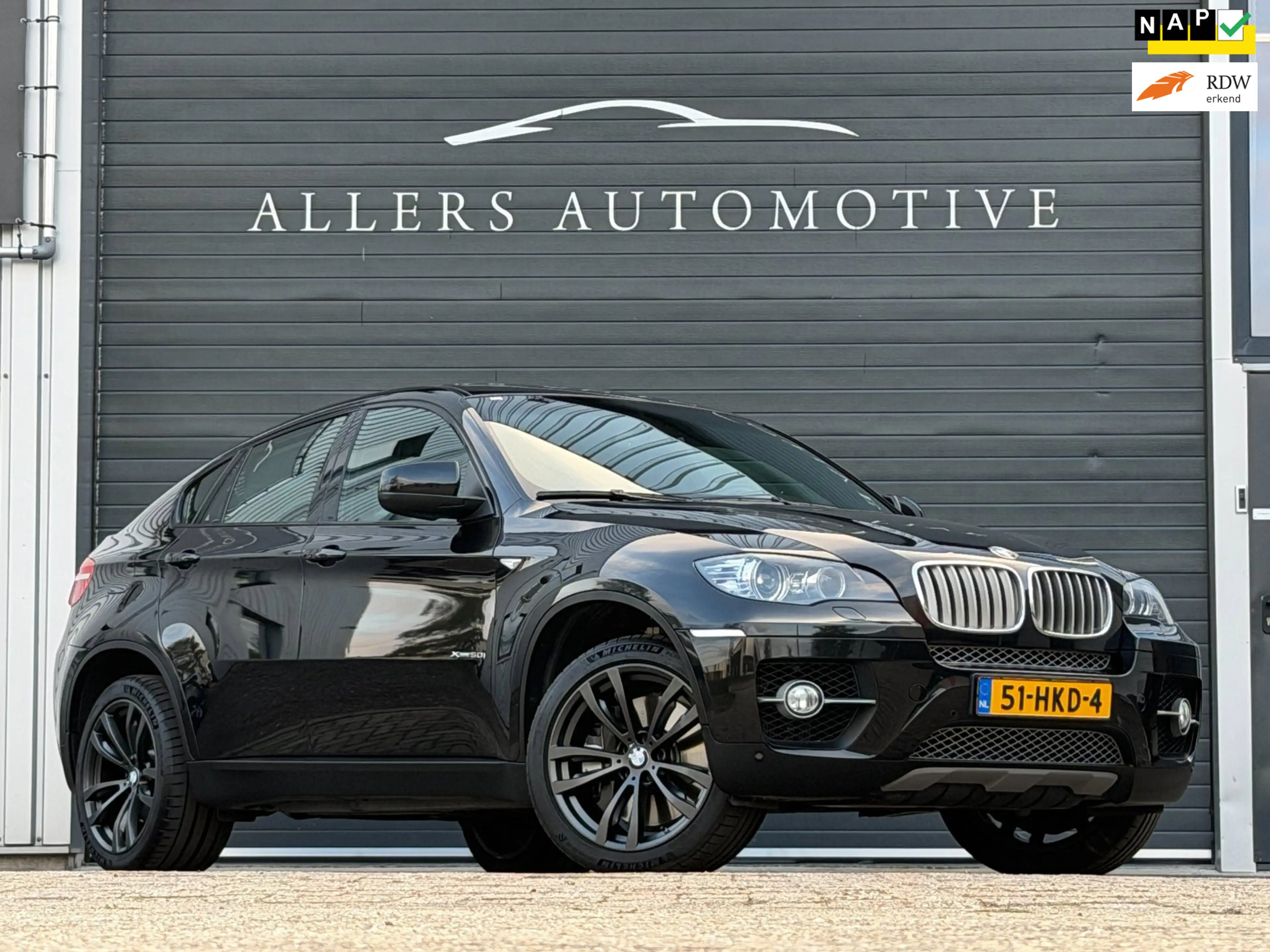 BMW X6 XDrive50i High Executive|LEDER|NAP|TREKHAAK|20"|YO