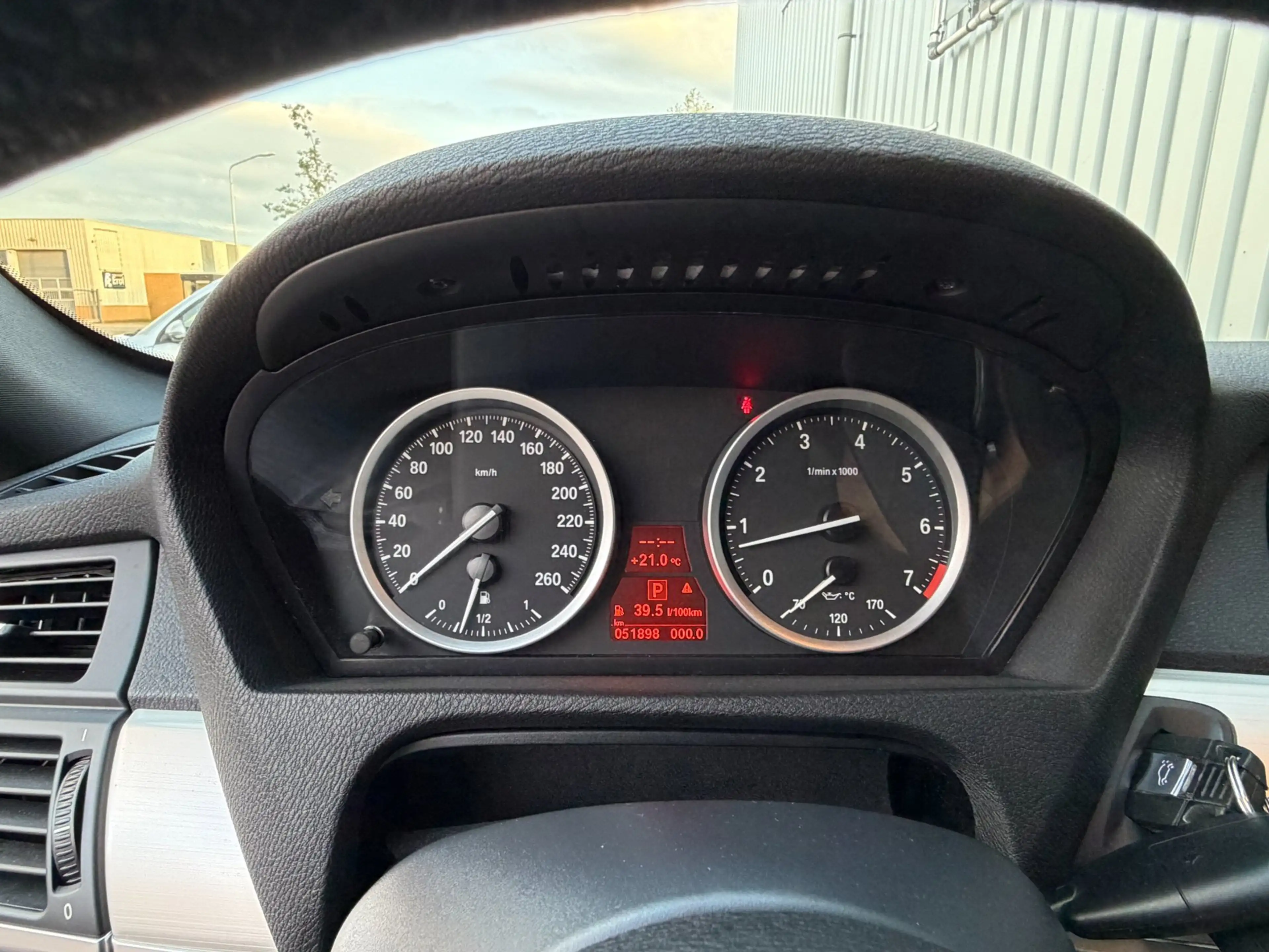 BMW X6 XDrive50i High Executive|LEDER|NAP|TREKHAAK|20"|YO — photo 11