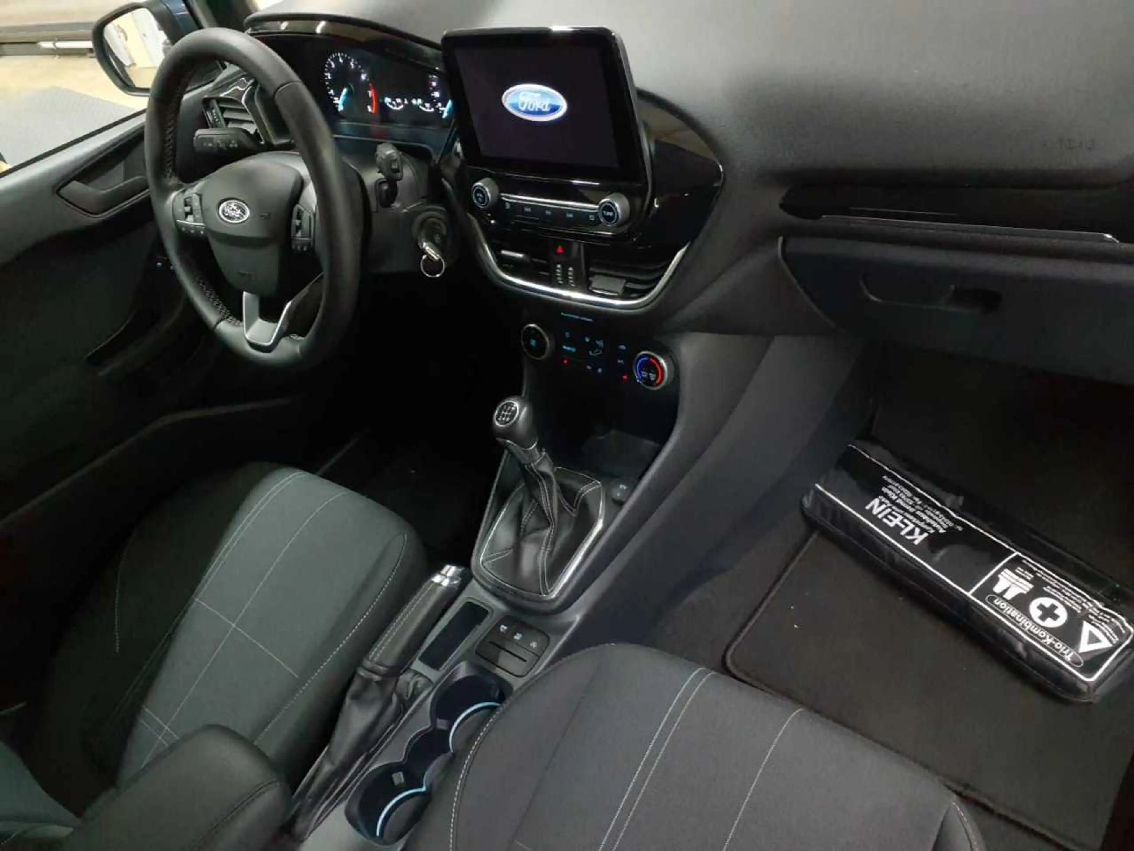 Ford Fiesta Fiesta 1.1 S&S COOL&CONNECT — photo 9