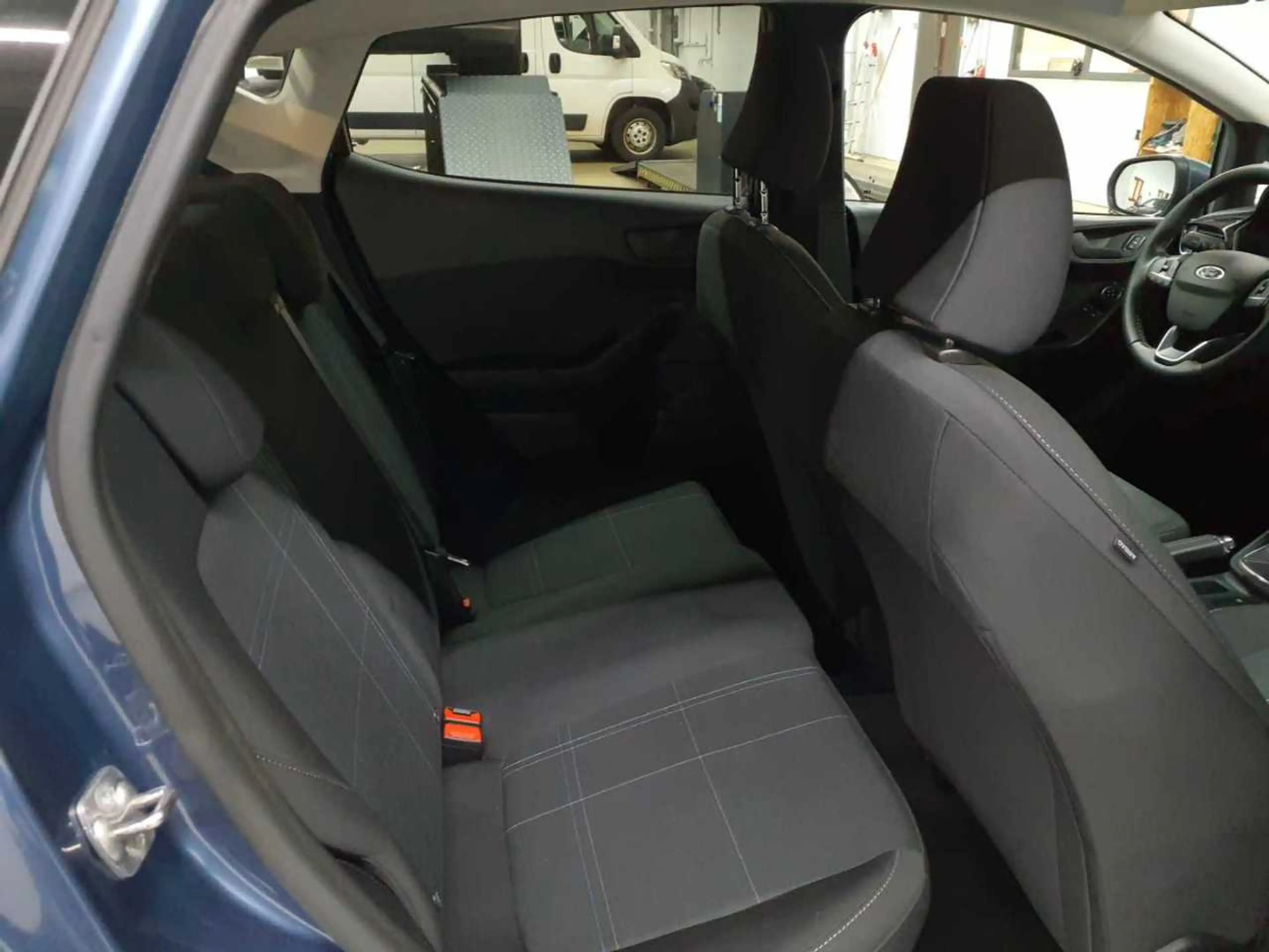 Ford Fiesta Fiesta 1.1 S&S COOL&CONNECT — photo 14