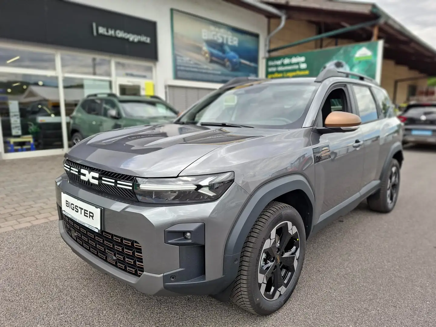 Dacia Bigster Extreme Hybrid 150 4x4 Automatic-Allrad Grau - 1