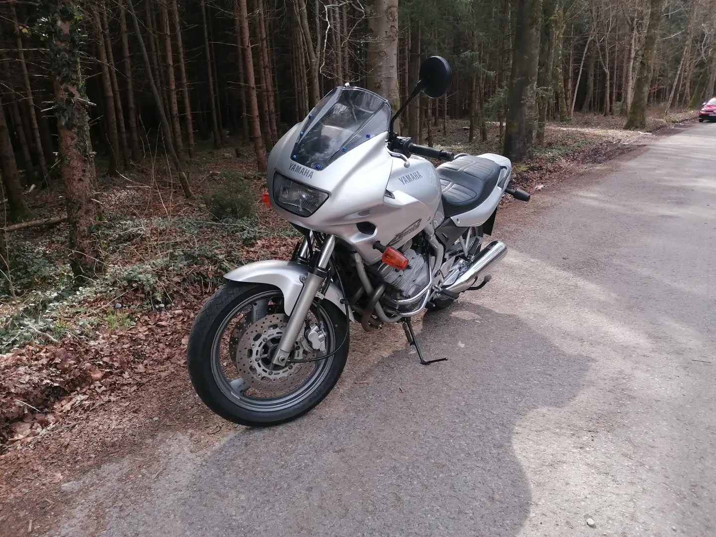 Yamaha XJ 600 Silber - 1