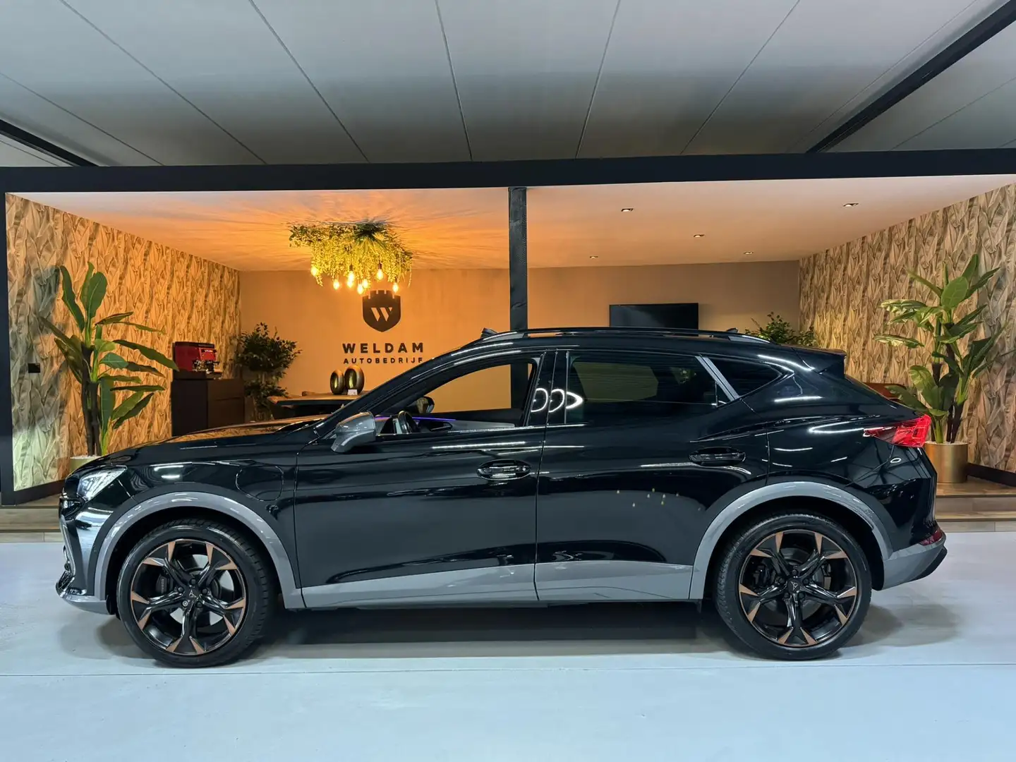 CUPRA Formentor 1.4 e-Hybrid VZ Performance Garantie Pano Camera S Zwart - 1