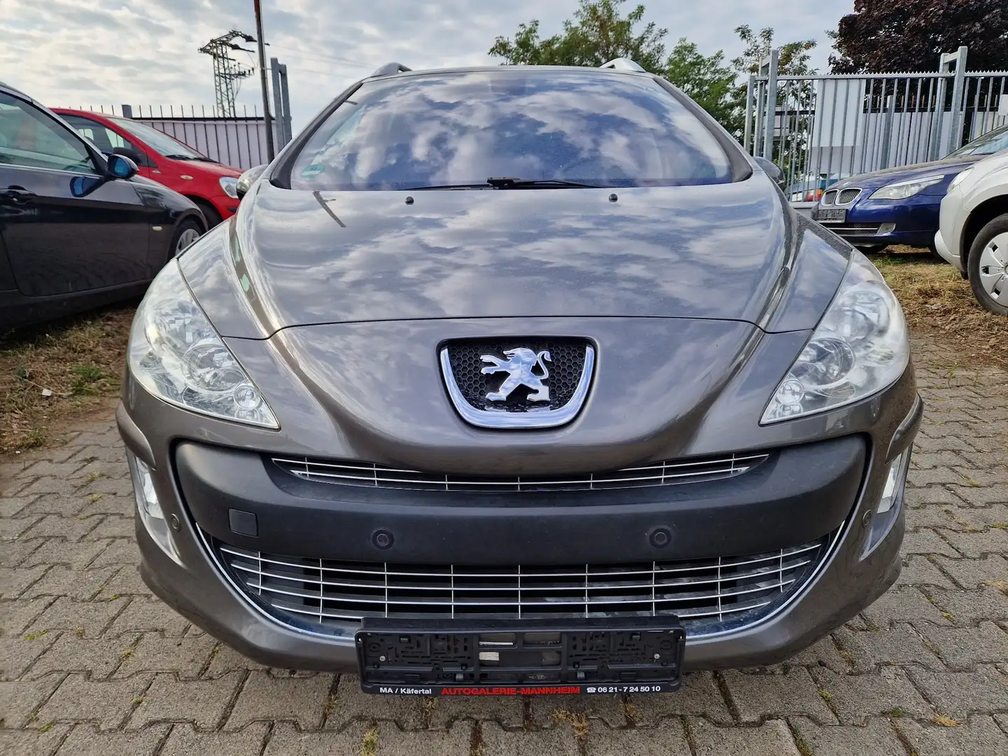 Peugeot 308 Sport Plus 7 Sitze Grau - 2
