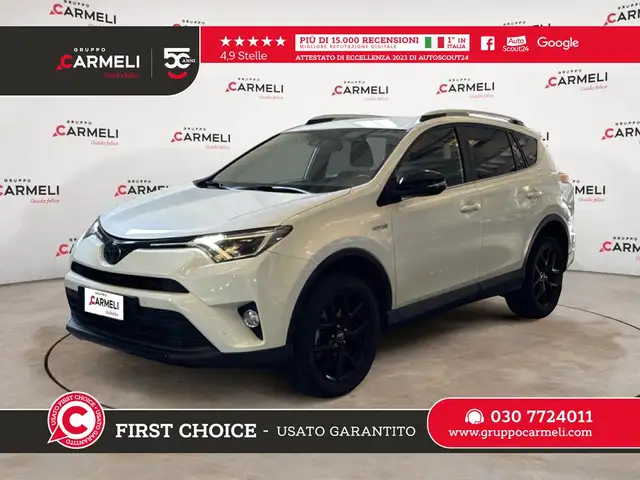 2018 Toyota Rav4 in White for sale