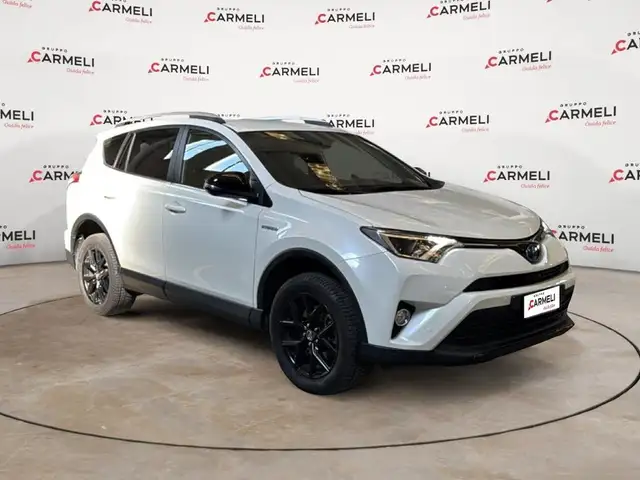 Toyota Rav4 view 5