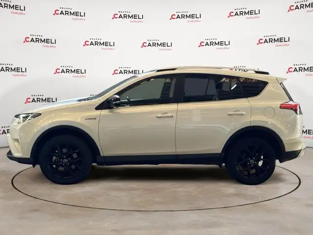 Toyota Rav4 view 2