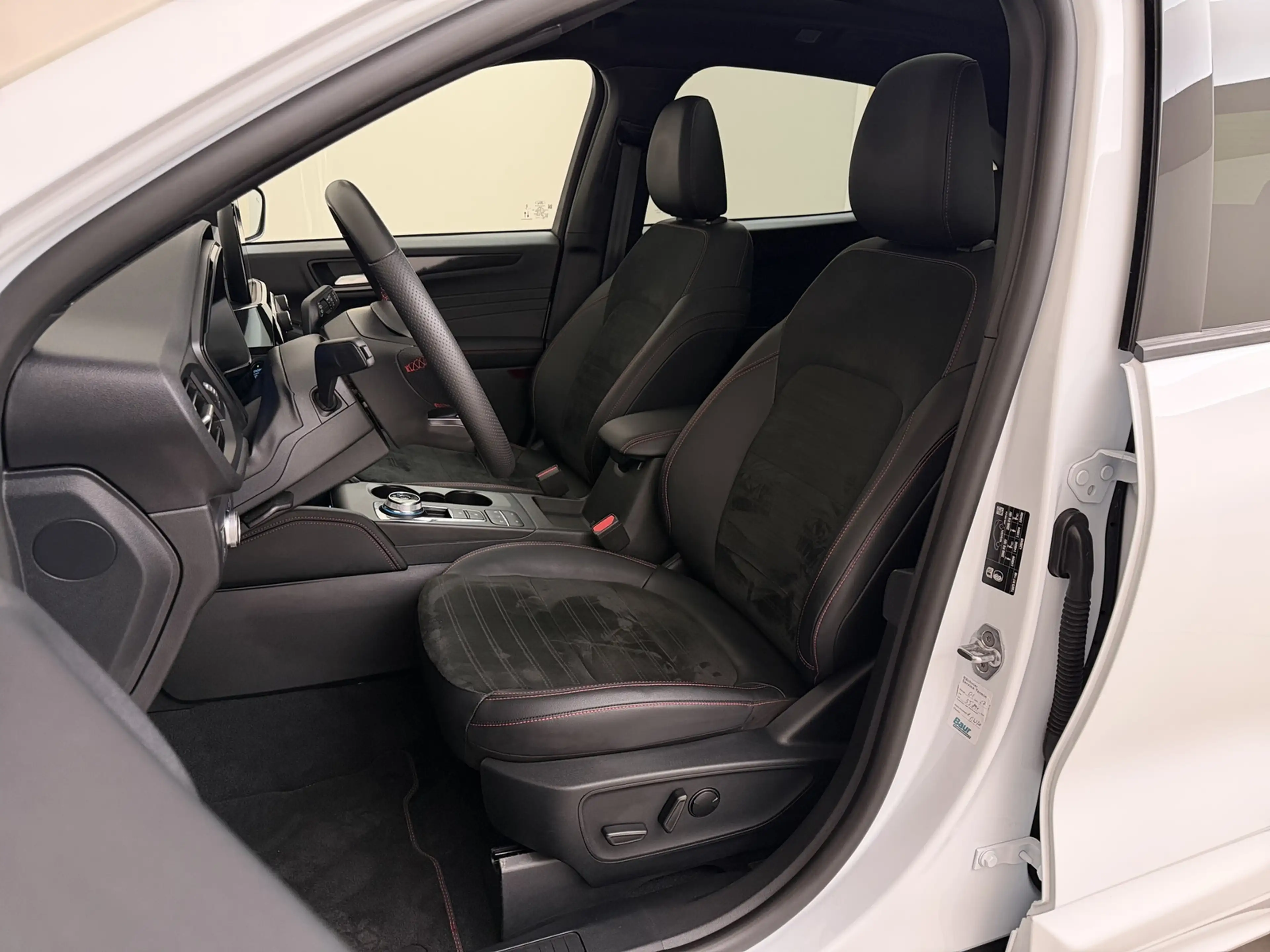 Ford Kuga 2.5 PHEV ST-Line X I Elek. Trekhaak I Panoramadak — photo 3